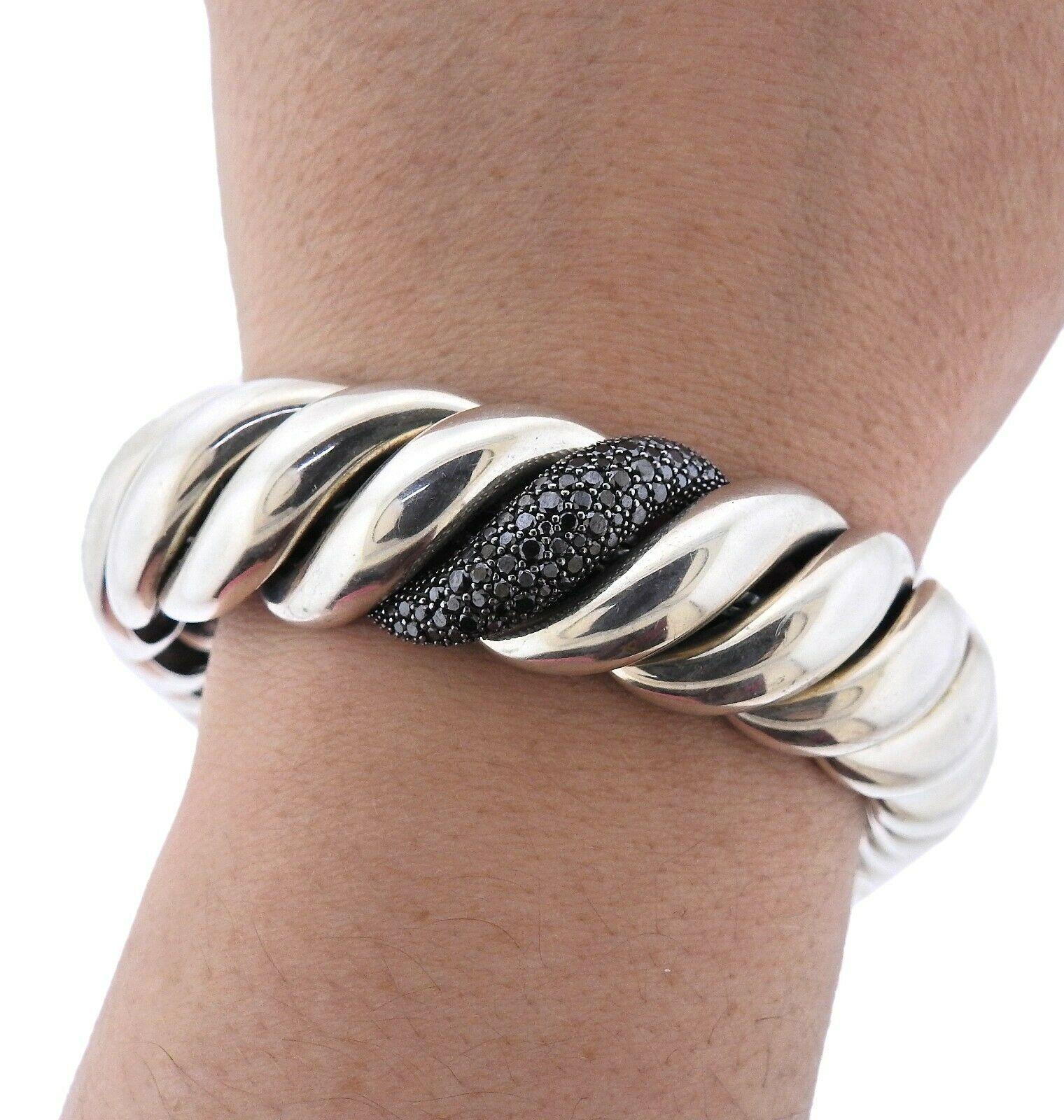 David Yurman Midlight Melange Armreif mit schwarzen Diamanten, aus Sterlingsilber. Das Armband passt auf ein Handgelenk von ca. 7