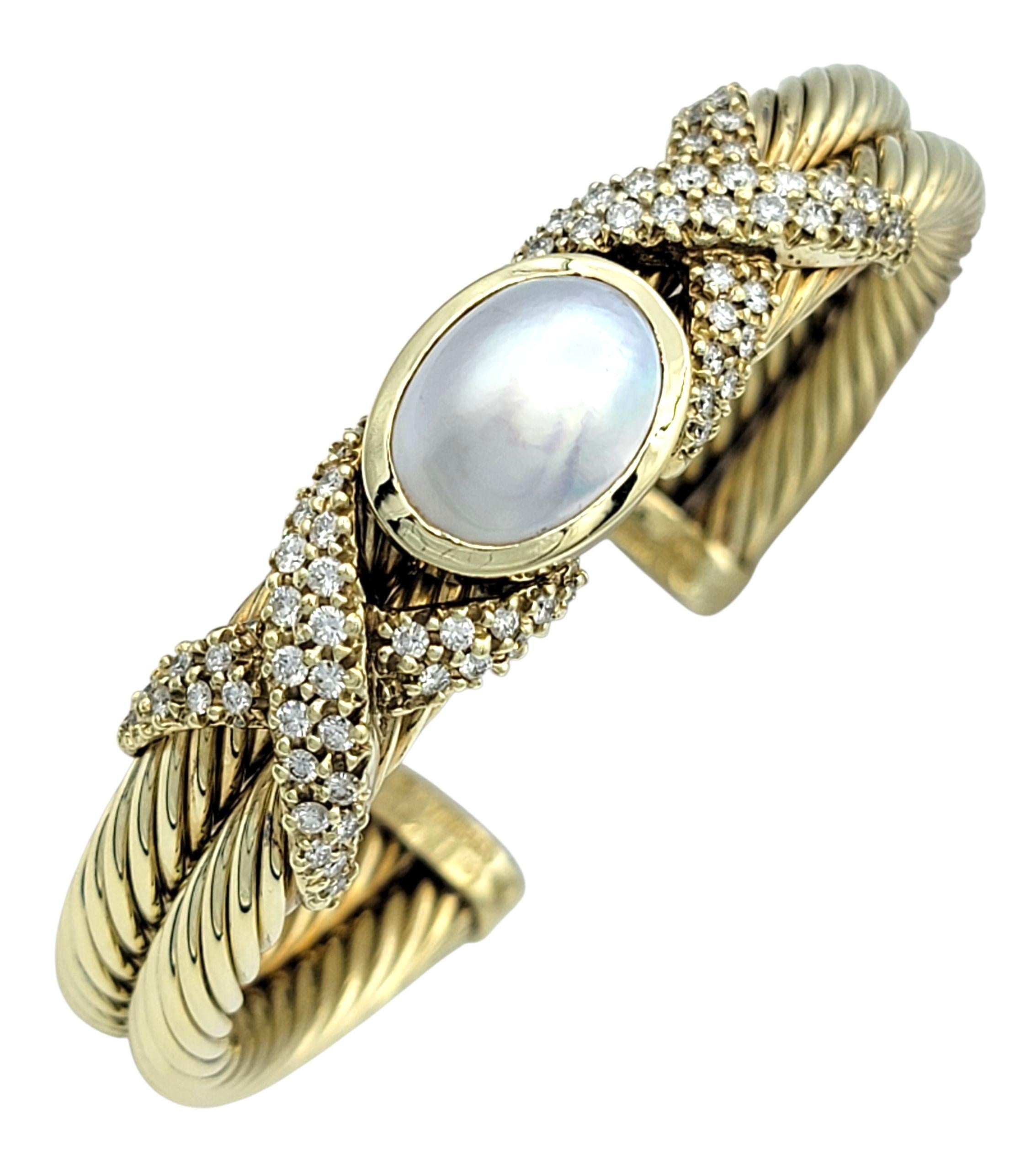 Taille ronde David Yurman Bracelet manchette en nacre et diamants en or jaune 14K en vente