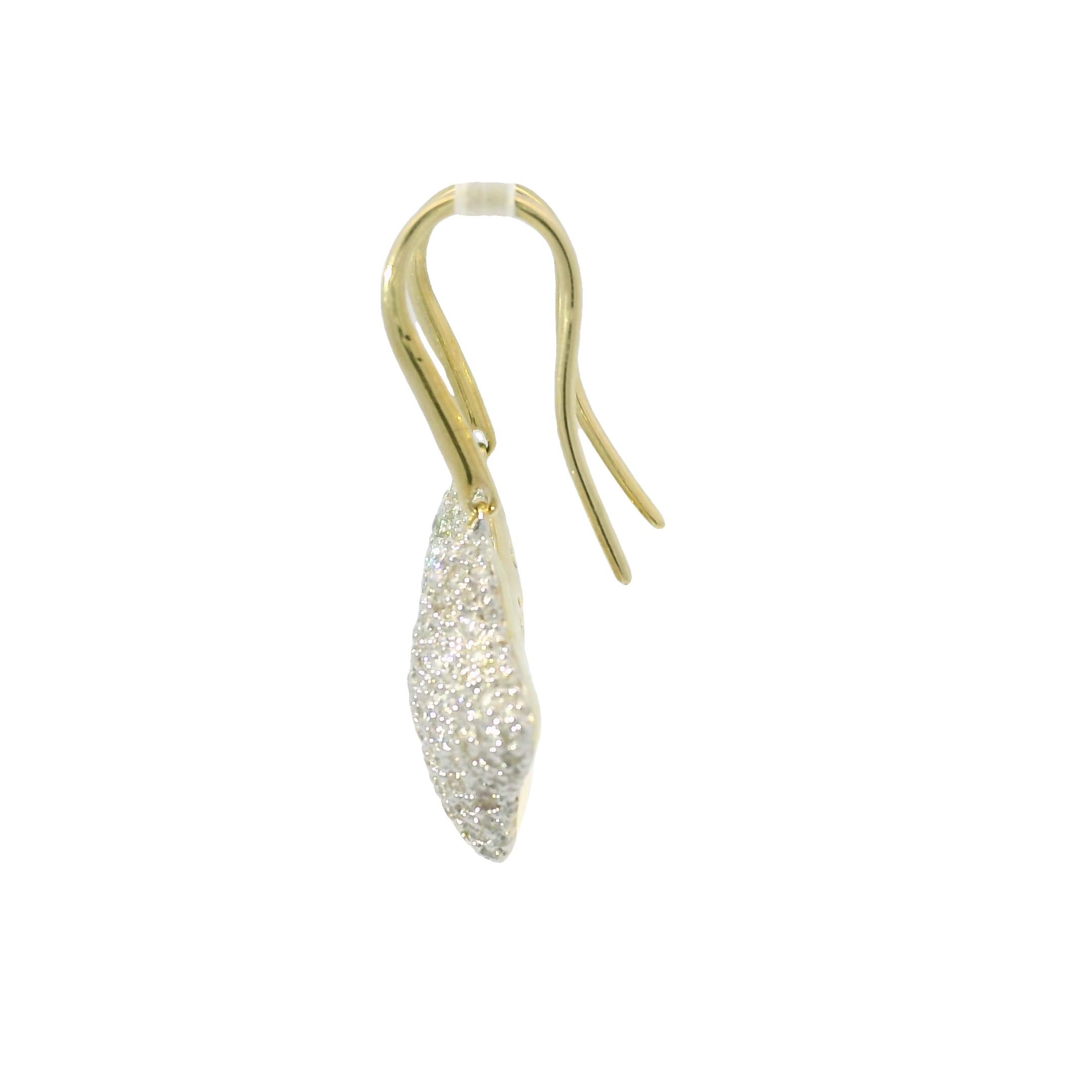 David Yurman, boucles d'oreilles Quatrefoil en or 18 carats avec diamants naturels de 1,10 carat Excellent état - En vente à Boca Raton, FL