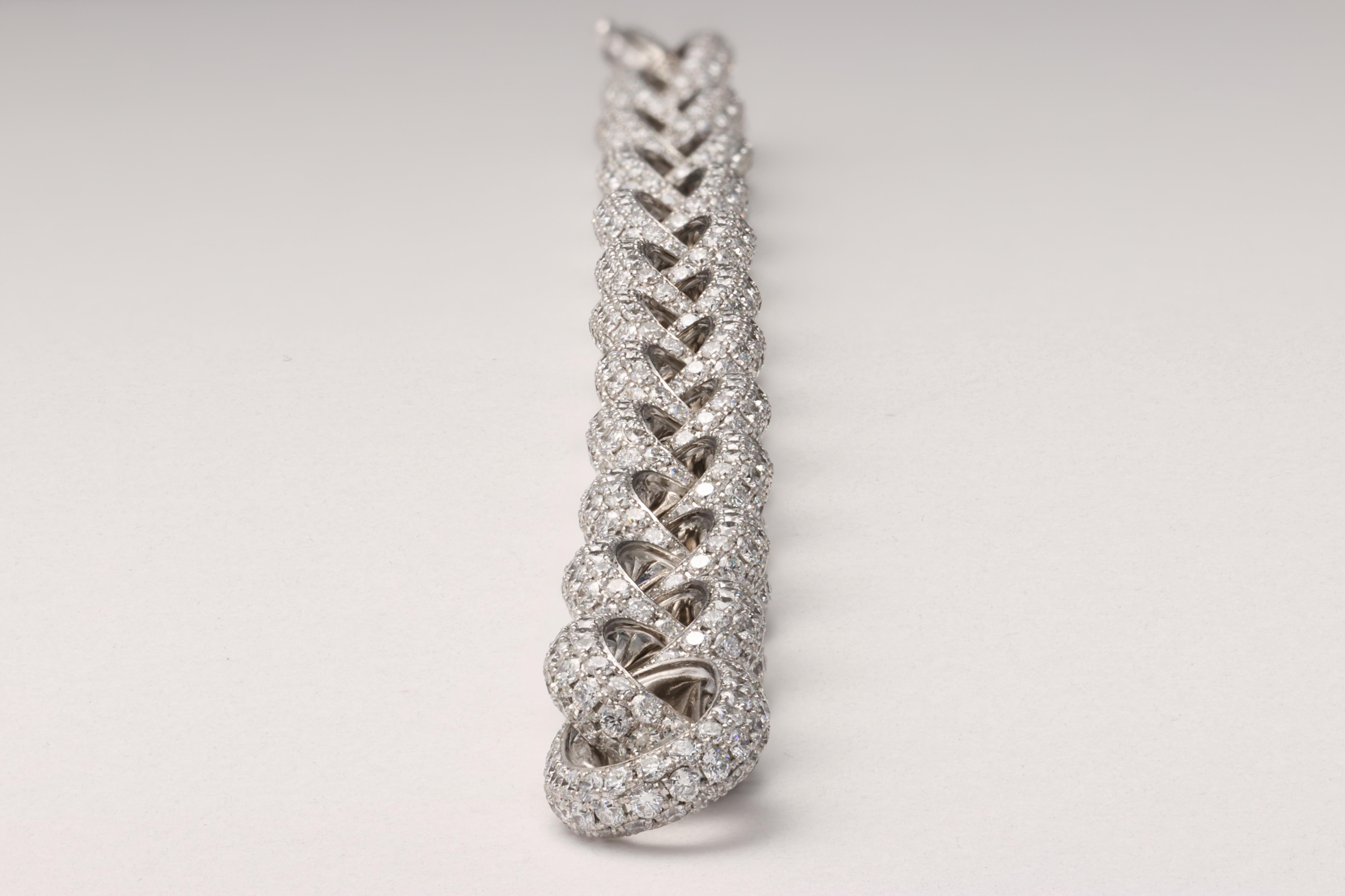 Round Cut David Yurman Pave Chain Link Diamond Bracelet in 18 Karat White Gold For Sale
