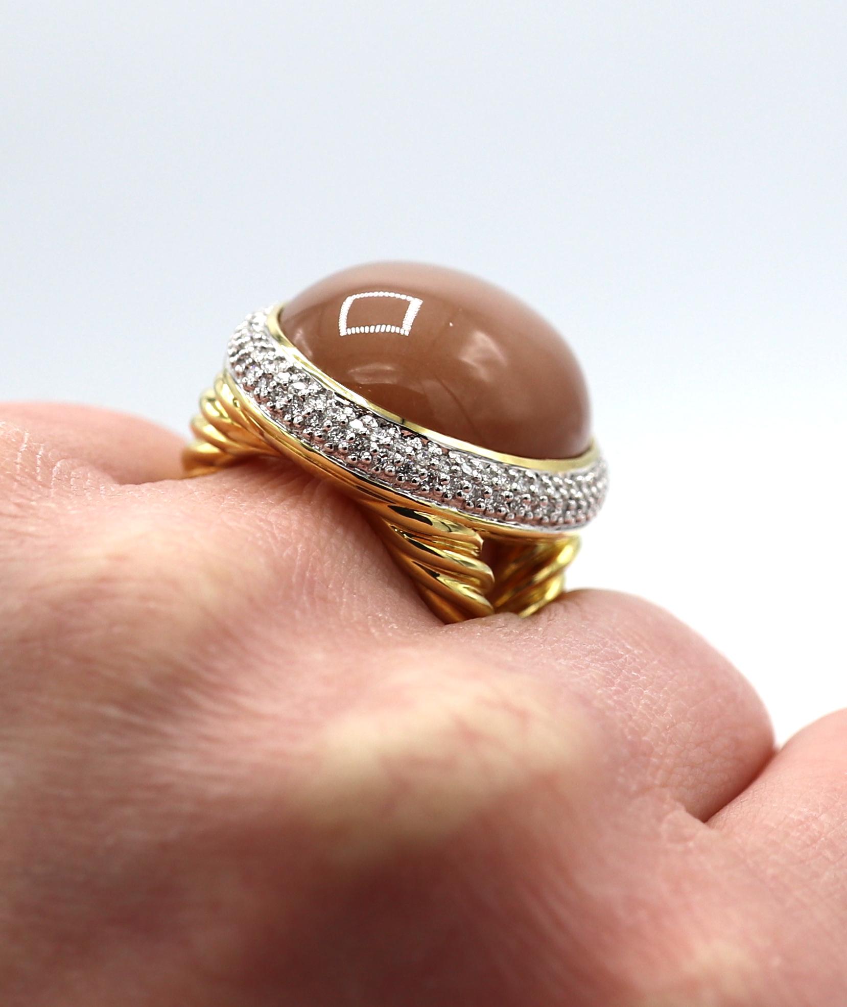 David Yurman Peach Moonstone & Diamond 18 Karat Yellow Gold Cocktail Ring In Excellent Condition In  Baltimore, MD