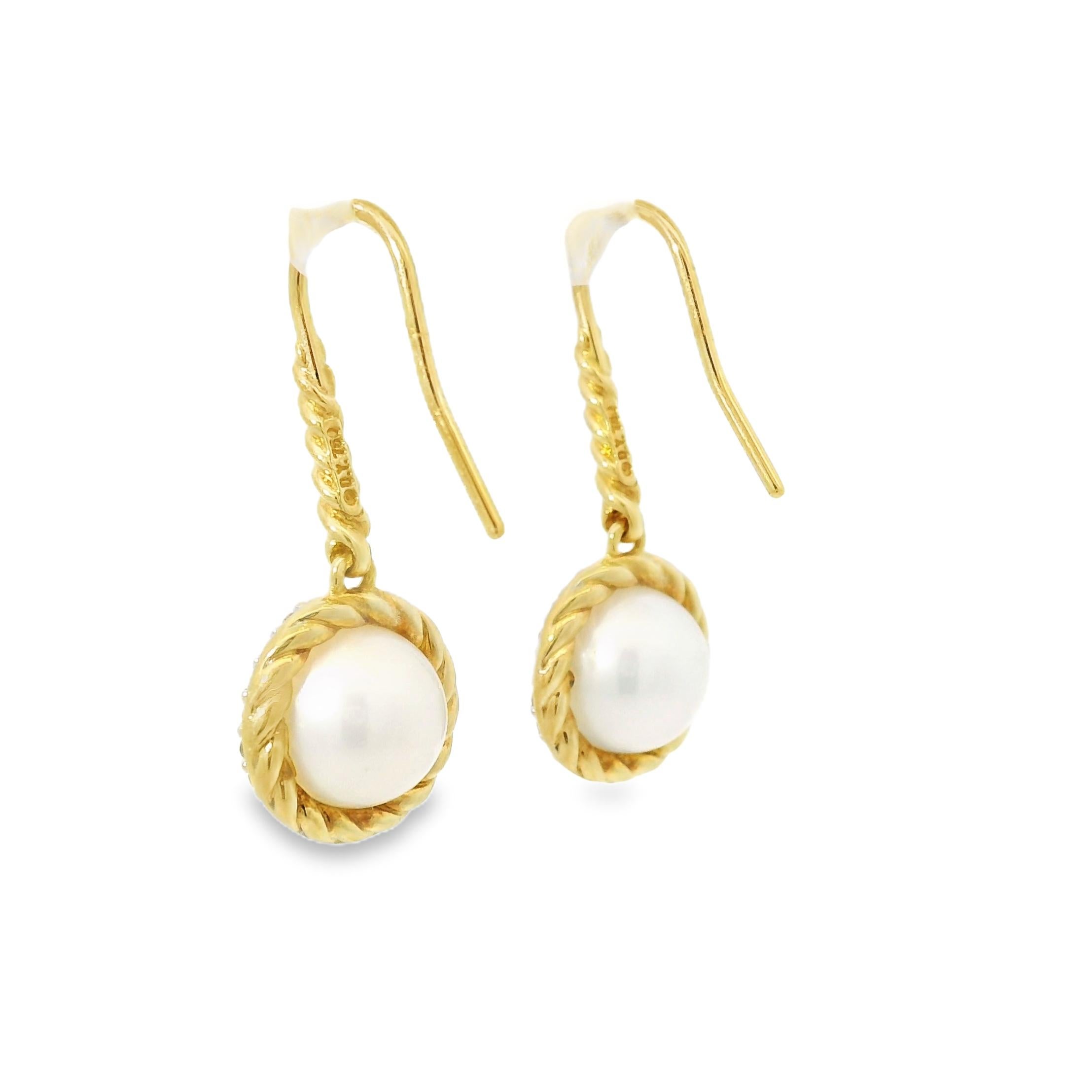 David Yurman Pearl & Natural Diamond Halo 18-Karat Earrings In Stock In Excellent Condition For Sale In Boca Raton, FL