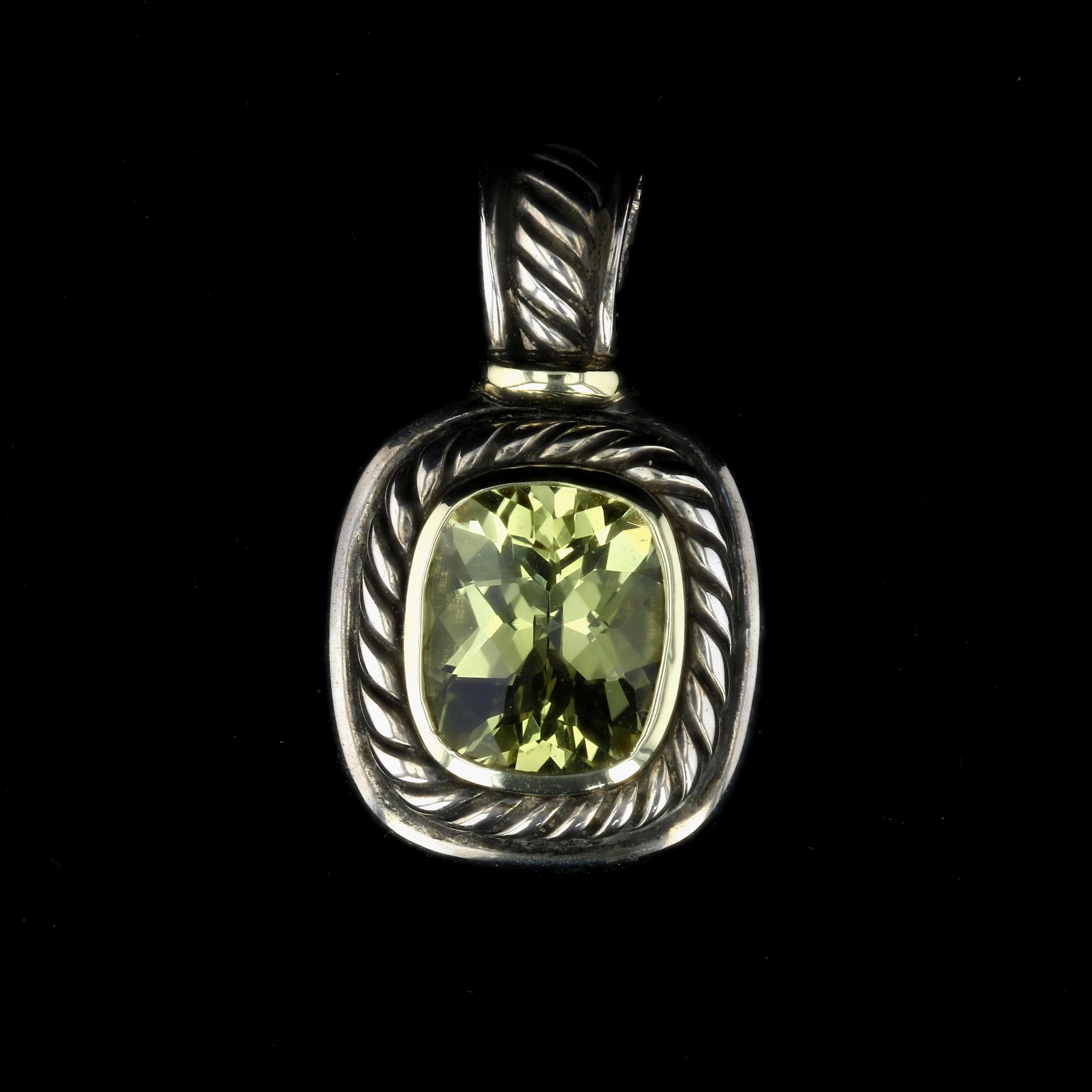 David Yurman Pendant with Cushion Peridot In Good Condition In NEW ORLEANS, LA