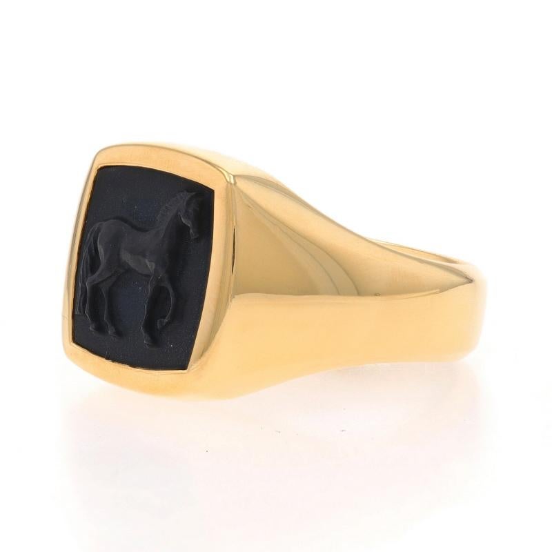 David Yurman Petrvs Onyx Horse Men's Ring - Yellow Gold 18k Equestrian Cameo In Excellent Condition In Greensboro, NC
