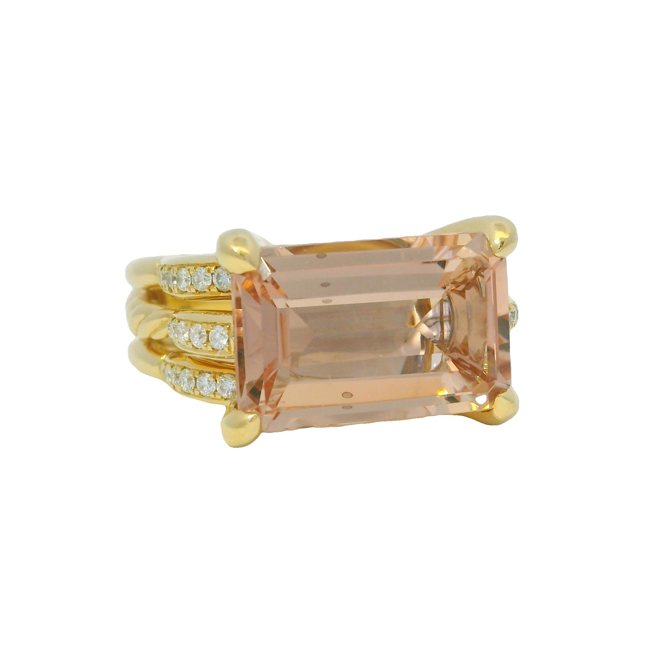 David Yurman 18k Gelbgold Rosa Morganit Smaragd Schliff und Diamant Ring

David Yurman Morganit Ring: Dieser Ring aus 18 Karat Gelbgold ist mit einem Morganit und natürlichen Diamanten besetzt. Wir haben eine große Sammlung von Designer-Schmuck, da