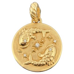 Pendentif amulette « Pisces » de David Yurman, en or jaune 18 carats serti de diamants, 19 mm
