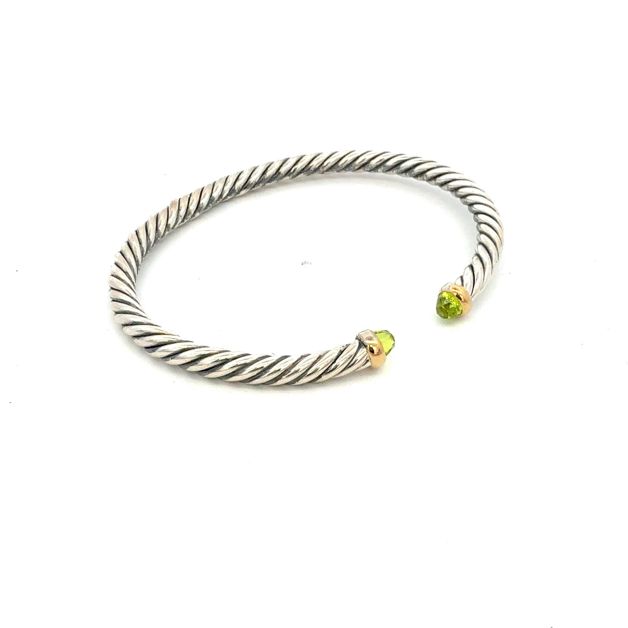 Autentico David Yurman Bracciale a Cavo con Prasiolite Taglia M Oro e Argento Estate DY701

Vendita al dettaglio: $995.00

Questo elegante bracciale David Yurman Authentic è realizzato in Prasiolite, oro 14k e argento.

VENDITORE DI FIDUCIA DAL