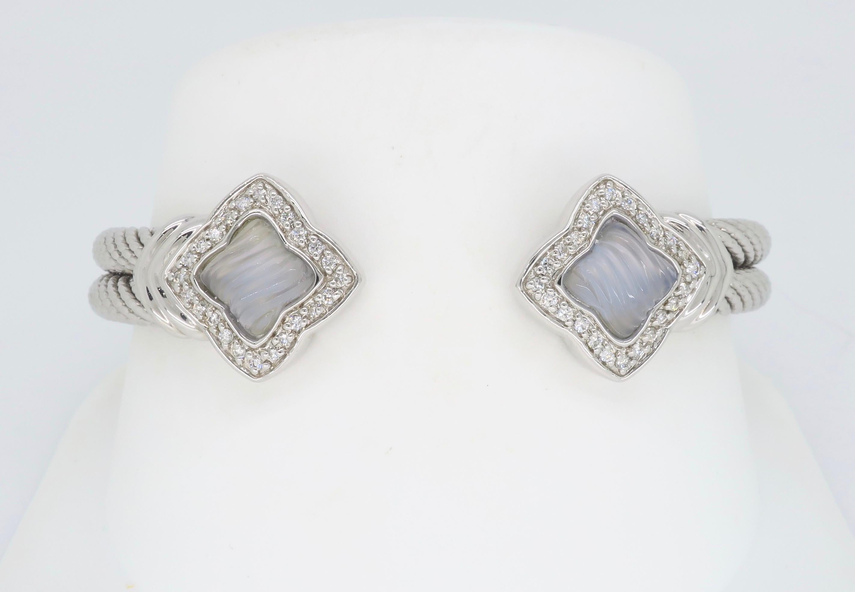 David Yurman Quatrefoil 18 Karat White Gold Diamond and Chalcedony Cuff Bracelet In Excellent Condition In Webster, NY