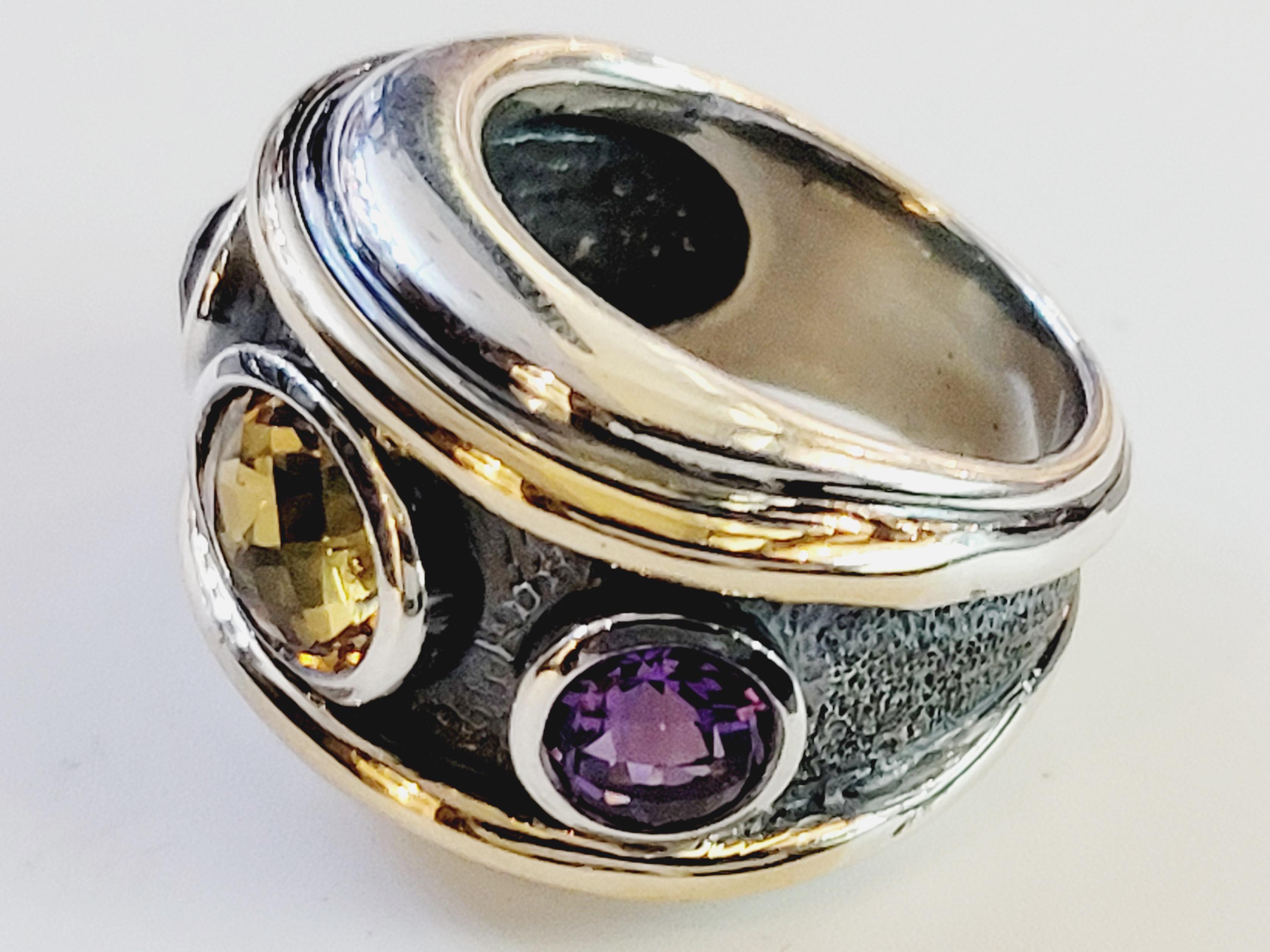 David Yurman Renaissance 3 Stone Citrine & purple Sterling Silver Gold band ring In New Condition For Sale In New York, NY