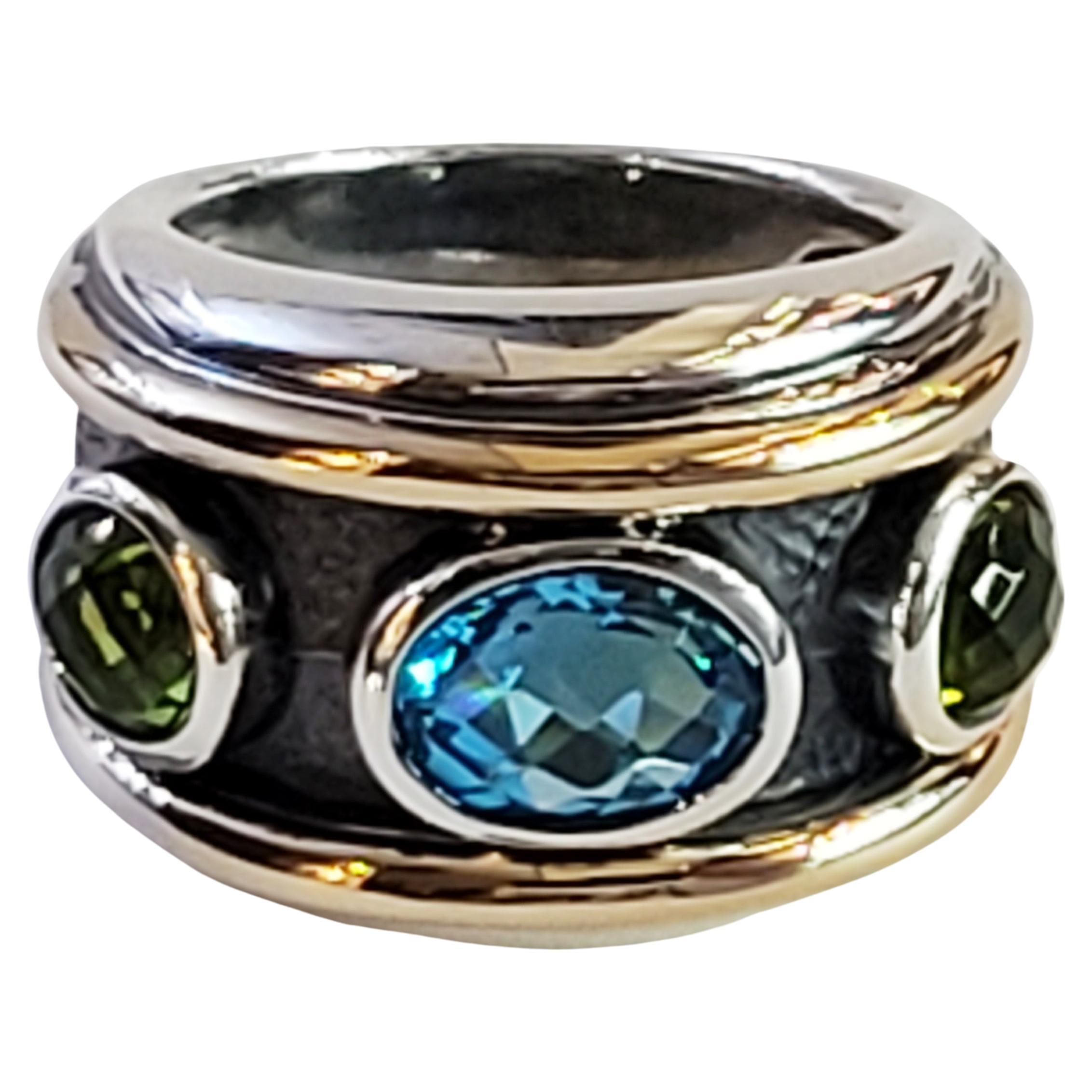 David Yurman Renaissance Ring aus Sterlingsilber und Gold mit blauem Topas und Peridot im Angebot