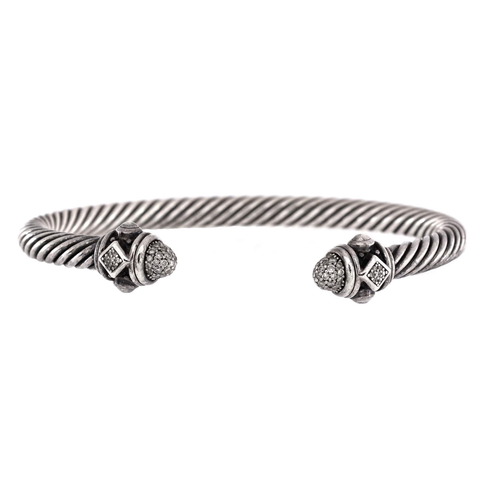 Condition: Good. Heavy wear throughout.
Accessories: No Accessories
Measurements: Circumference: 6.00 