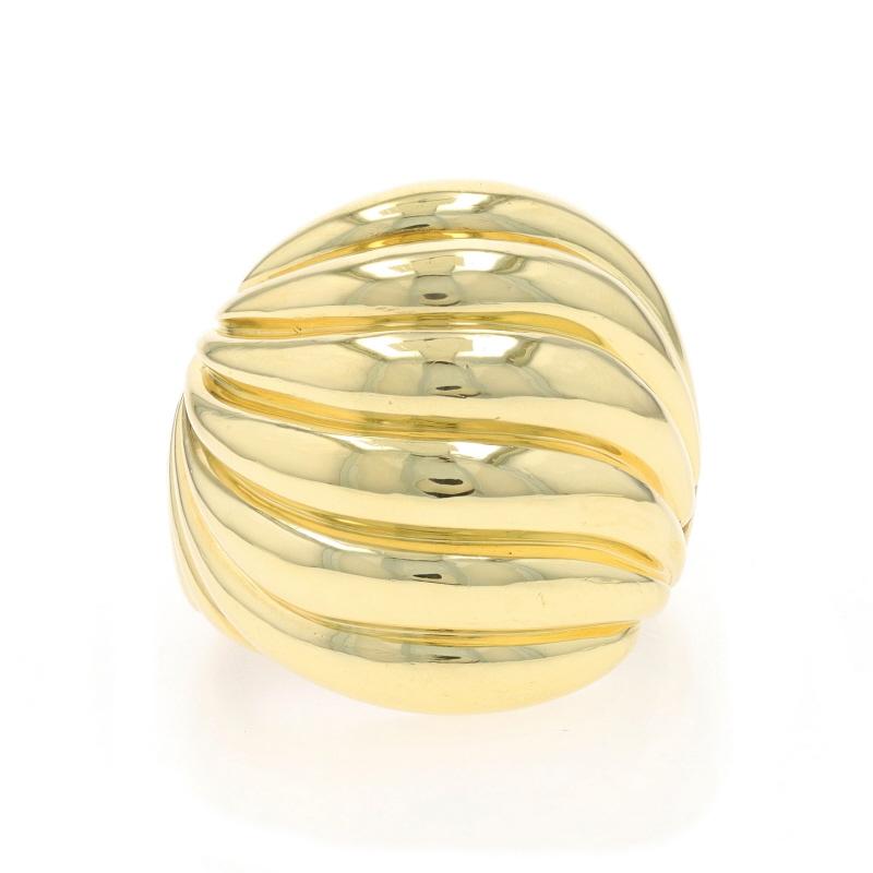 Brand: David Yurman
Collection: Sculpted Cable
Design:  Dome

Metal Content: 18k Yellow Gold

Style: Domed Statement
Features: Ribbed

Measurements

Face Height (north to south): 29/32