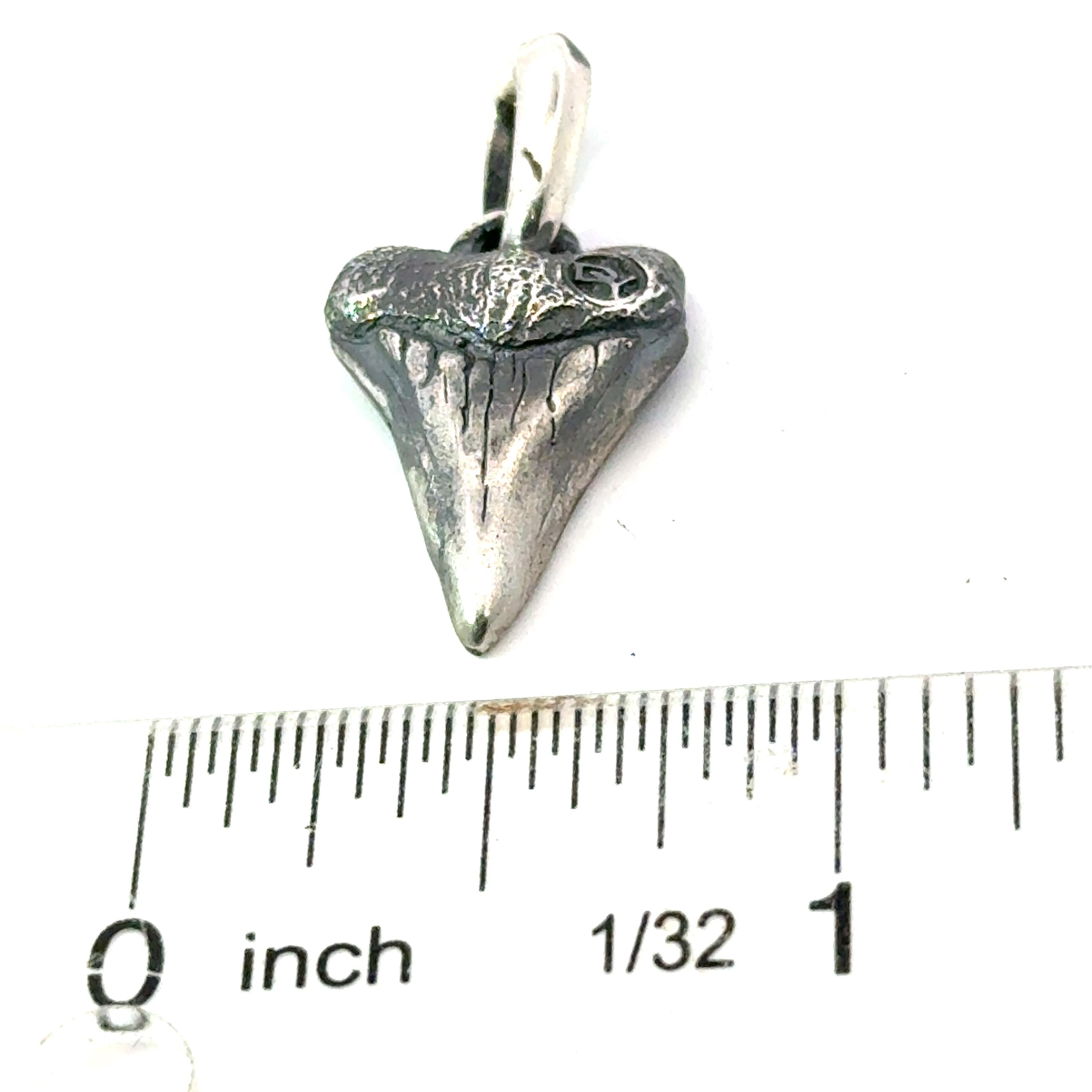 da uomo o donna David Yurman Amuleto a dente di squalo in argento Sterling Estate in vendita