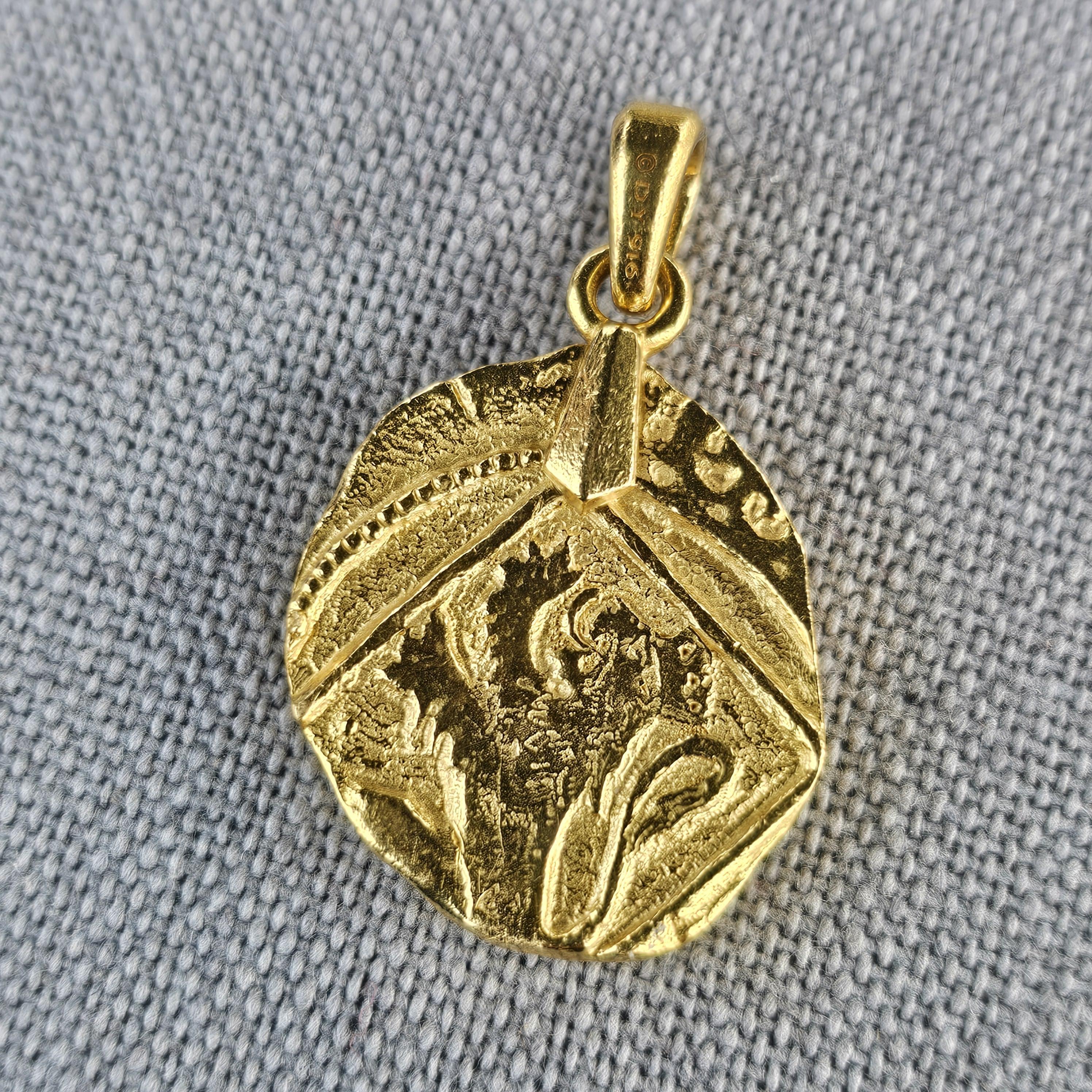 David Yurman Shipwreck Coin Pendant Amulet 22k Yellow Gold 3500 1