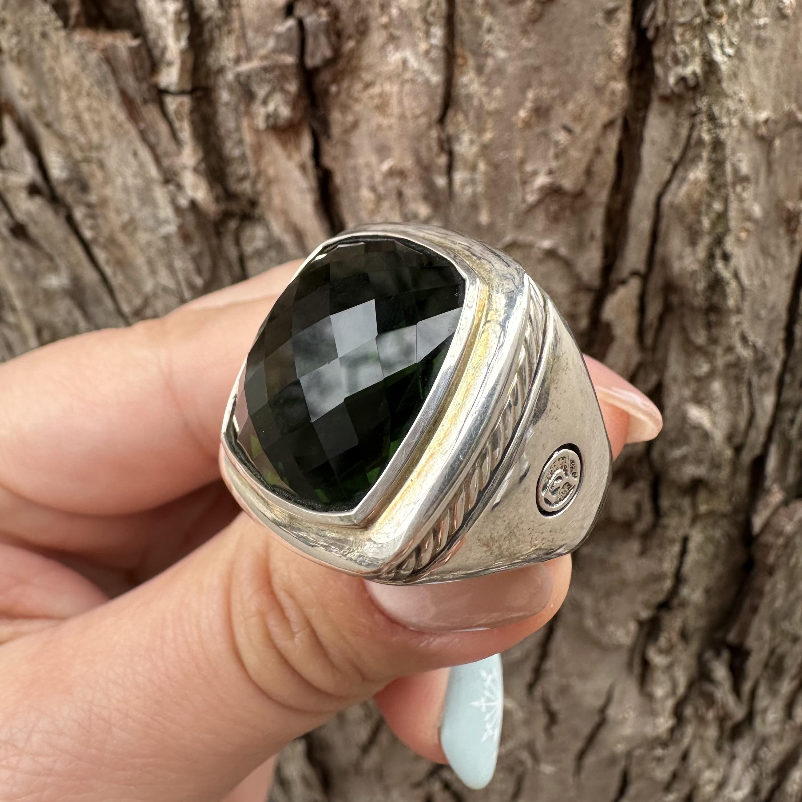 David Yurman Anillo Albion de 20 mm con piedra verde en forma de cojín de damero de plata en venta 10
