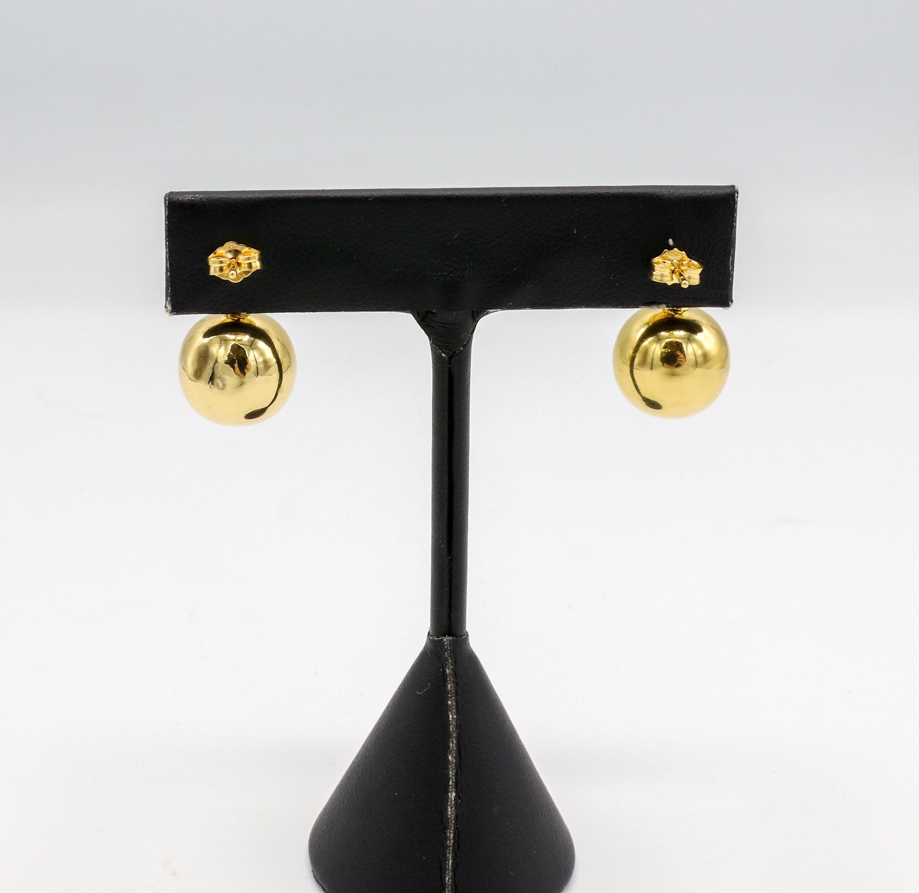 David Yurman Solari 18 Karat Gold Double Ball Pave Diamond Drop Earrings
Metal: 18k yellow gold
Weight: 9.45 grams
Diamonds: Approx. .40 CTW G-H VS round diamonds
Length: 24mm
Width: 14mm
