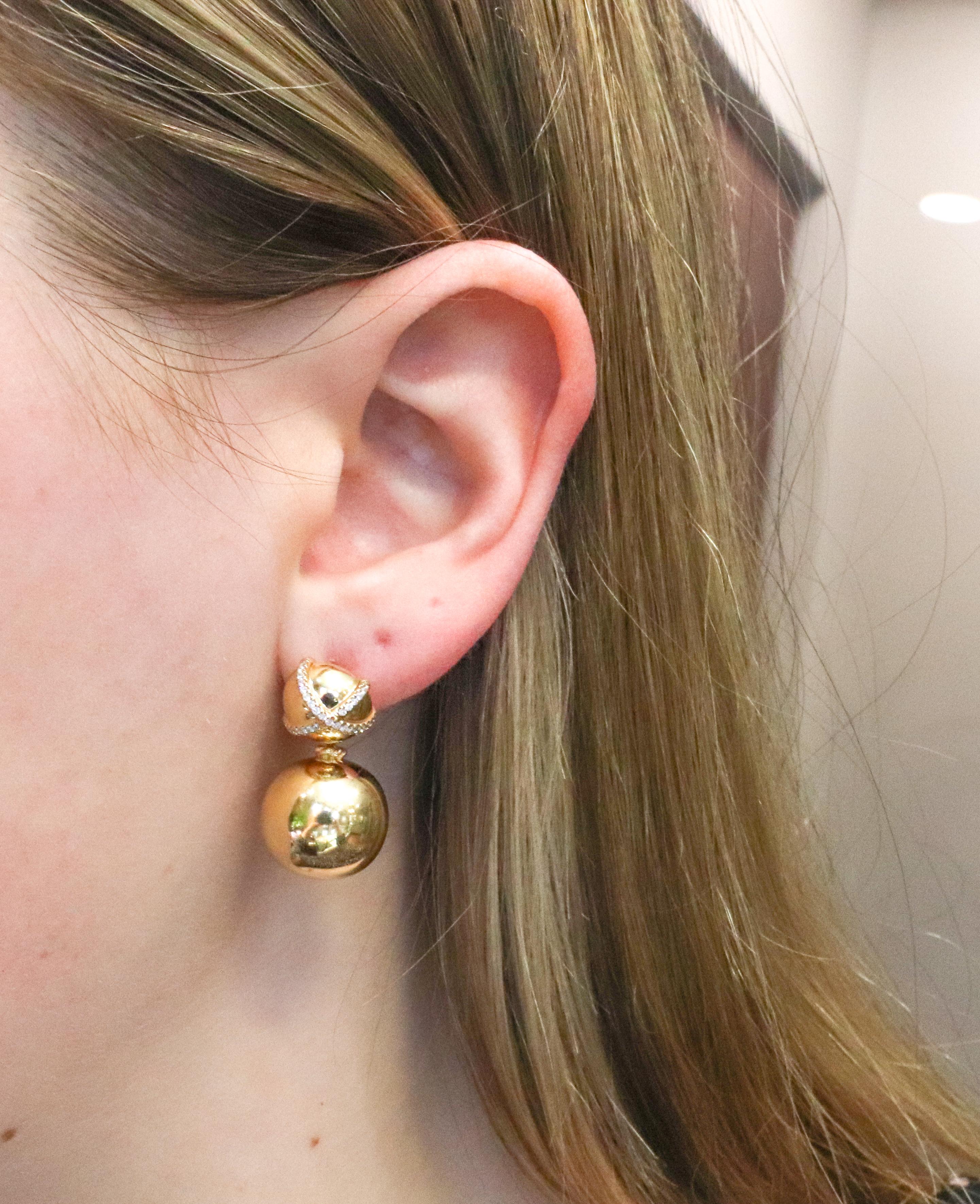 David Yurman Solari 18 Karat Gold Double Ball Pave Diamond Drop Earrings In Good Condition In  Baltimore, MD