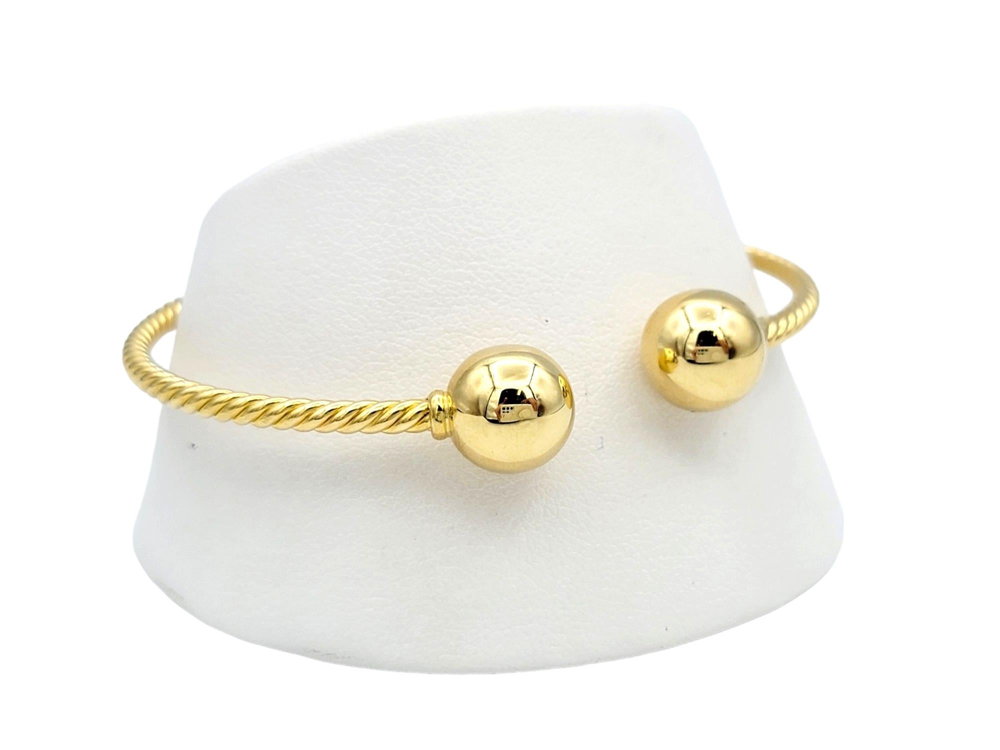 Women's David Yurman Solari Cablespira Twisted Cuff Bracelet Set in 18 Karat Yellow Gold For Sale