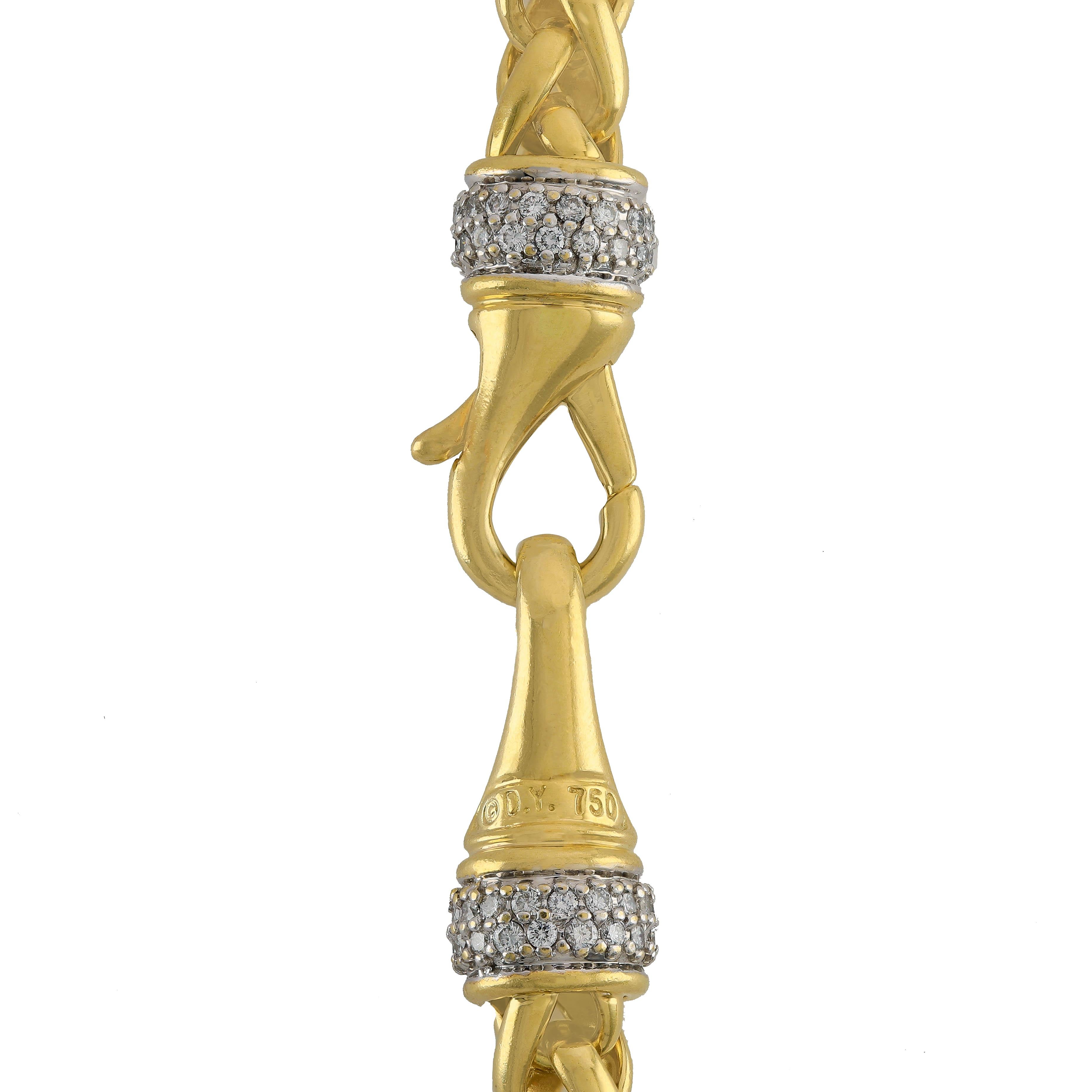 David Yurman Collana con catena a grano in oro massiccio 18 carati e pavé di diamanti

La splendida collana a catena David Yurman è realizzata in oro giallo massiccio 18 carati con pavé di diamanti lungo la chiusura a moschettone; circa 0,75 carati