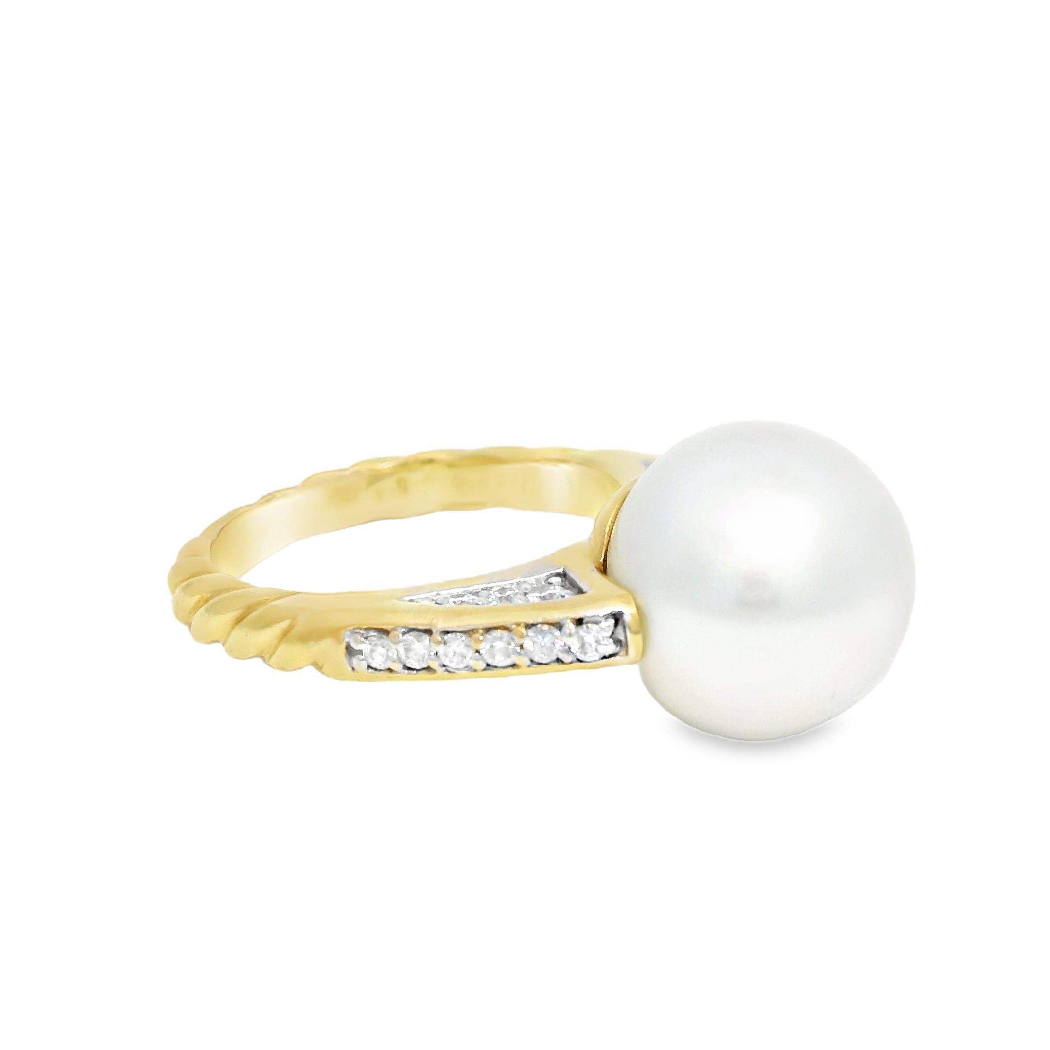 David Yurman South Sea Pearl & Natural Diamond 18-Karat Ring In Stock (Rundschliff) im Angebot