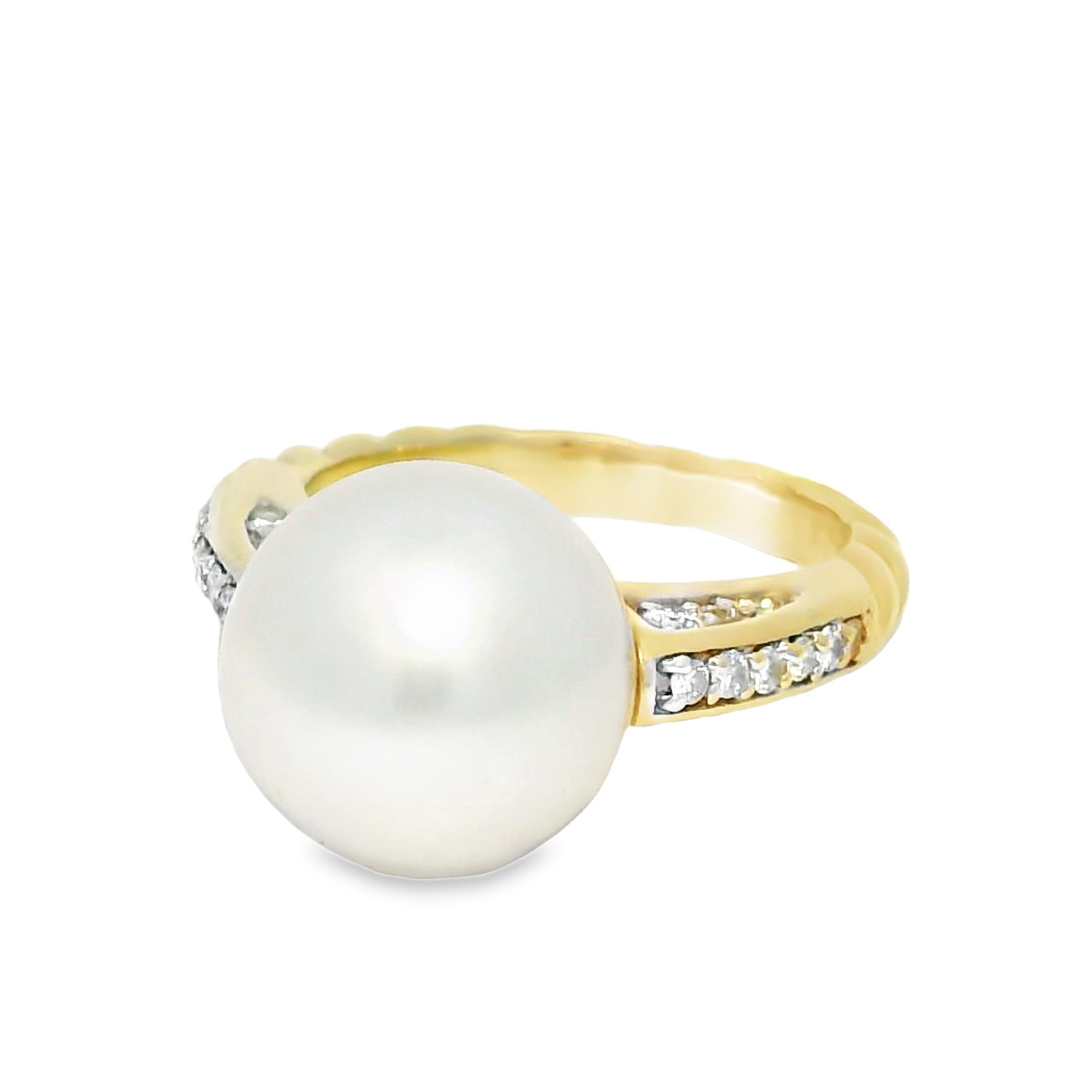 David Yurman South Sea Pearl & Natural Diamond 18-Karat Ring In Stock im Angebot 2