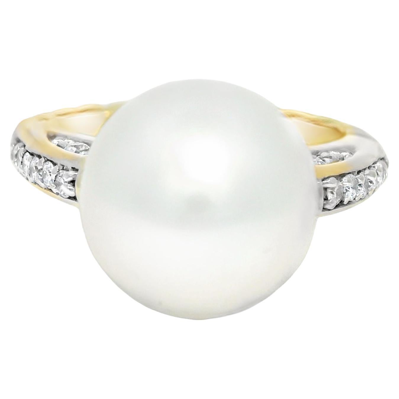 David Yurman South Sea Pearl & Natural Diamond 18-Karat Ring In Stock im Angebot