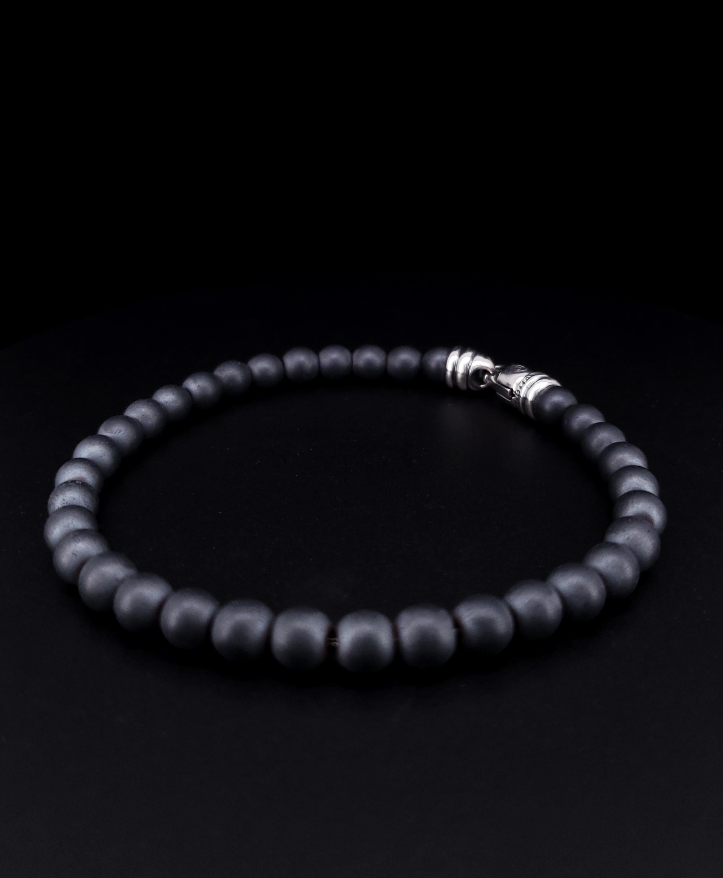 David Yurman Spiritual Beads Bracelet with Matte Gray Beads 6mm In Excellent Condition For Sale In New York, NY