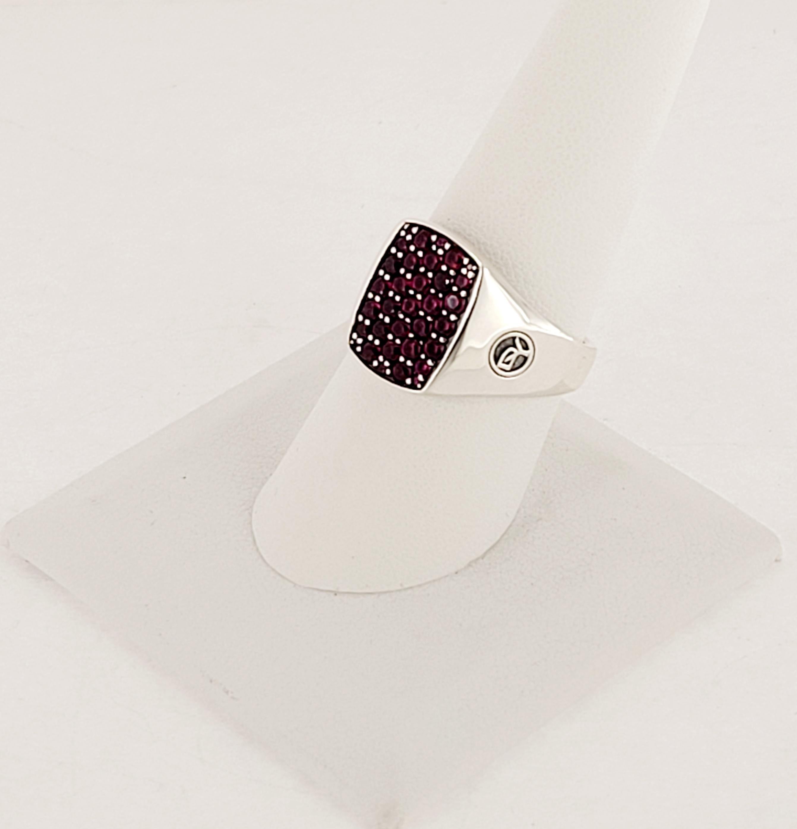 Brand David Yurman 
Brand new, never worn
Gender Men
Type Ring 
925 Sterling Silver
Ring Size 9
Main stone Sapphires
Stone Color Pink 
Weight 9.6gr
Comes with David Yurman pouch