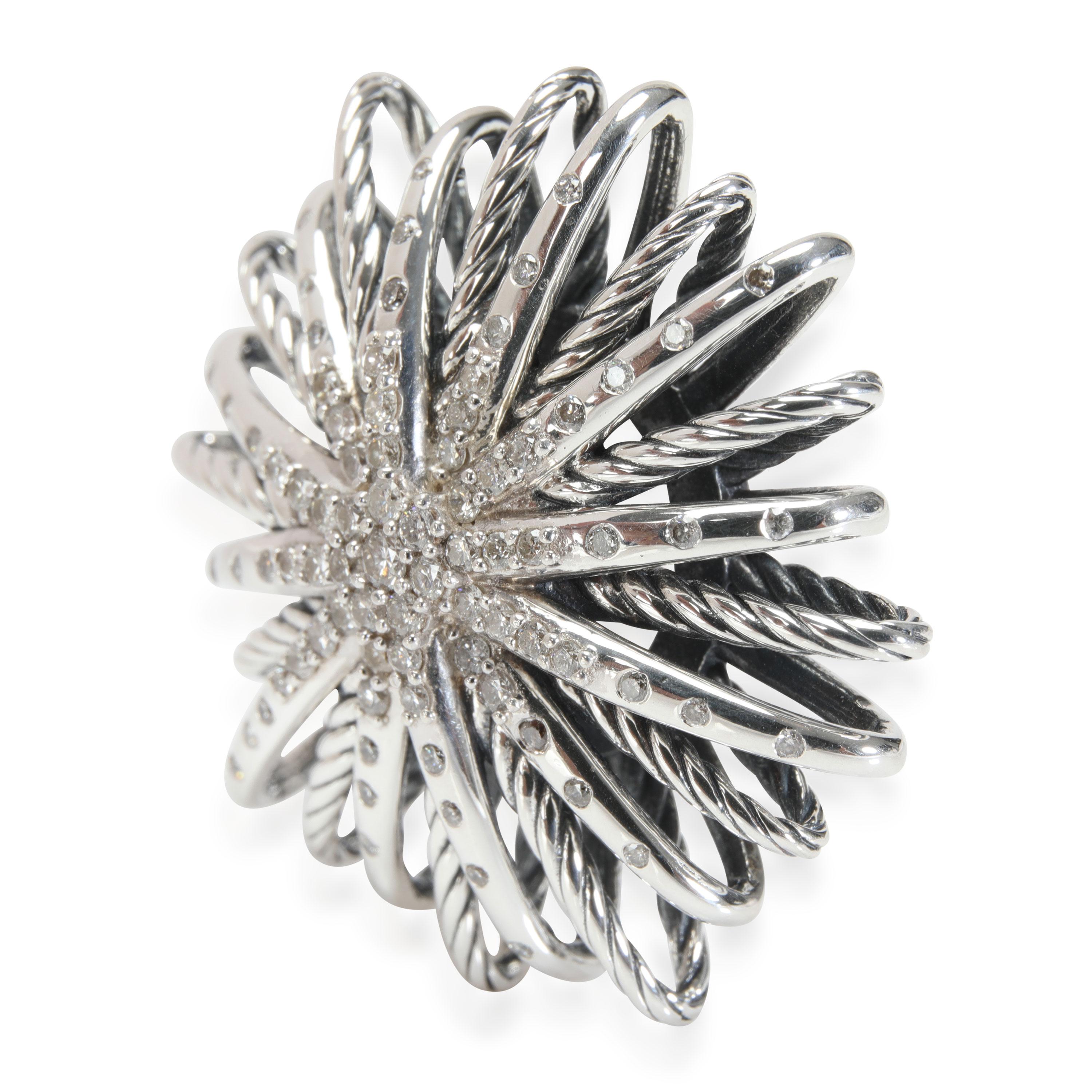 Pendentif David Yurman en forme d'étoile avec diamants en  Argent Sterling 0.85 CTW

DÉTAILS PRIMAIRES
SKU : 114751
Titre de la liste : David Yurman Starburst Diamond Pendant in  Argent Sterling 0.85 CTW
Description de l'état : Vendue au détail à