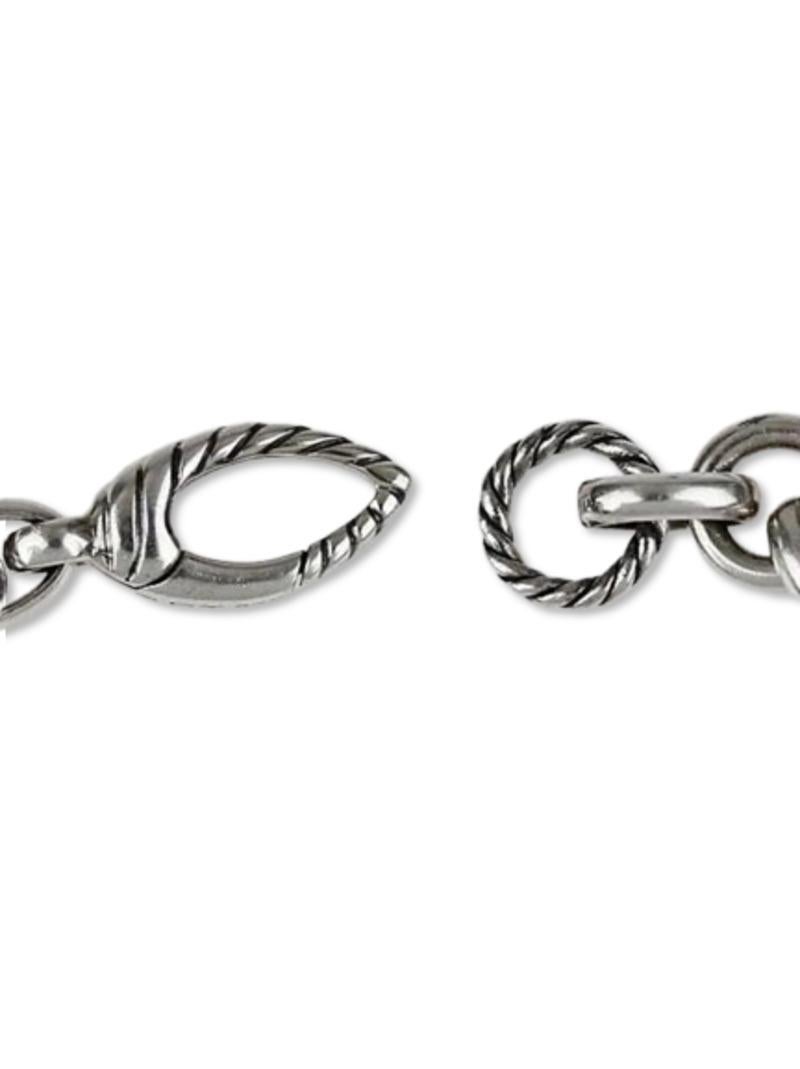 David Yurman Starburst Sterling Silver one Station Charm Bracelet In Excellent Condition In New York, NY
