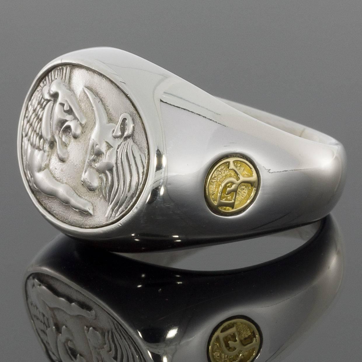 In 1980, sculptor-turned-jeweler David Yurman introduced his eponymous collection. His artistic, sculptural pieces were a refreshing new interpretation, but David Yurman truly changed the trends of fashion with his now-classic, twisted,