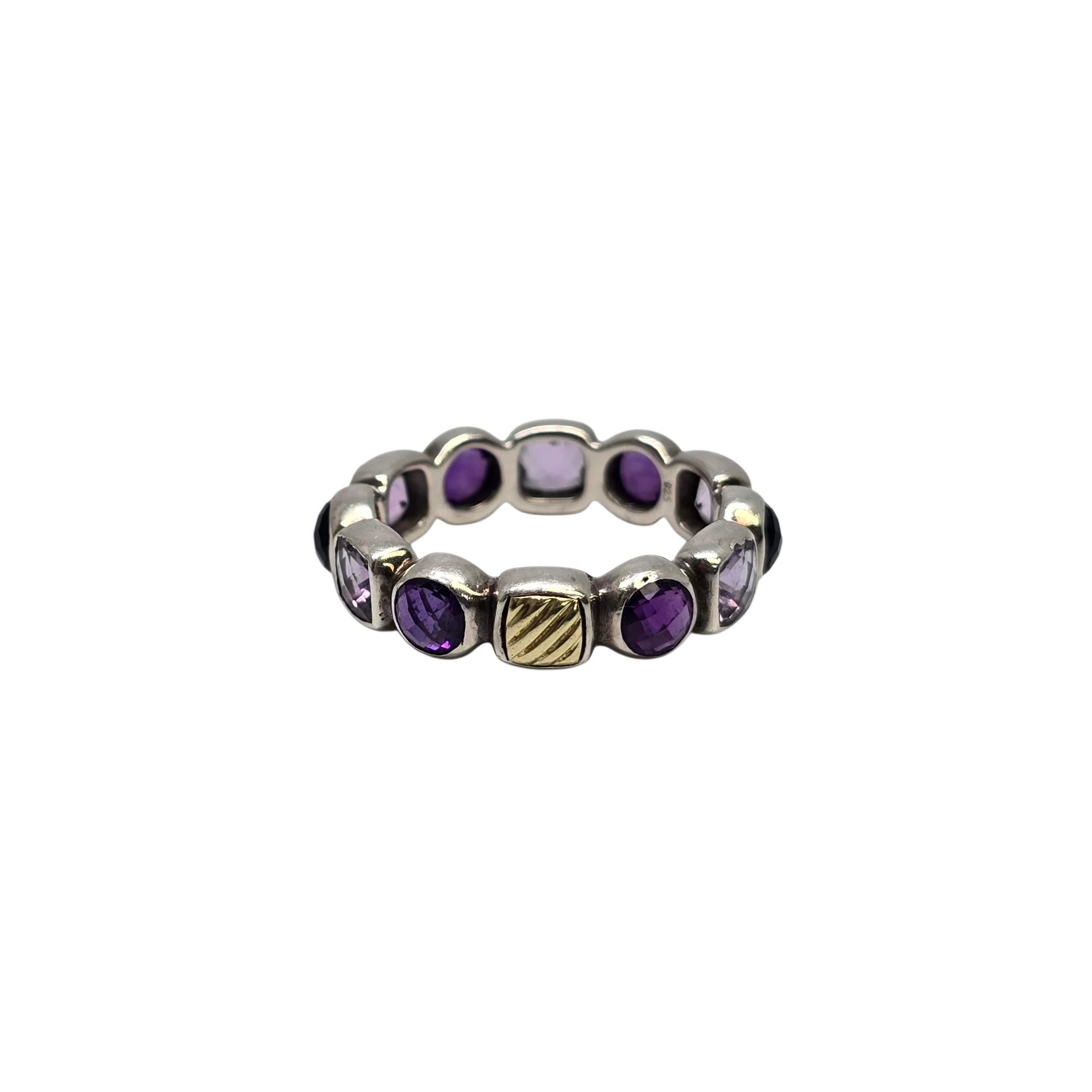 David Yurman Sterling Silver 18K Gold Amethyst Chiclet Band Ring

Size 7

An eternity-style band of bezel set round dark purple and square light purple stones. There is one 18K yellow gold cable square accent.

Weighs approx 3.9g, 2.5dwt

Band