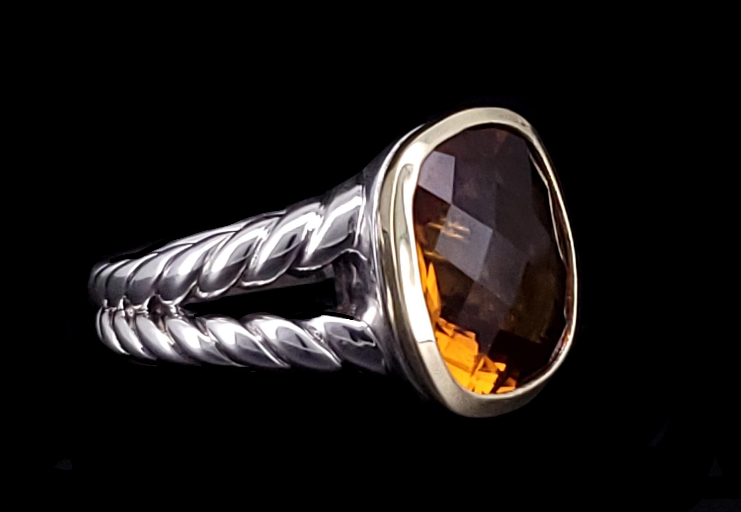 Brand David Yurman
Citrine Noblesse ring
Material: Sterling Silver & 18K Y/G
Ring Size: 6.5
Ring Face: 15.4 X 13.6mm
Citrine Dimension: 12.6 X 10.5m
Base of Shank:4mm
Gender: Women
Condition: New
Comes with David Yurman Pouch
