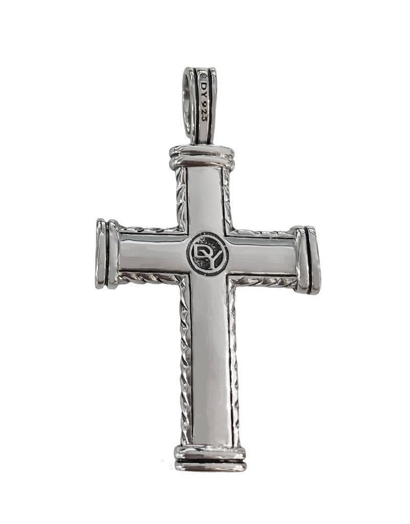 Brand-David Yurman
Gender-Male
Metal-Silver
Silver color
Length-40
 width-28
Original pouch included