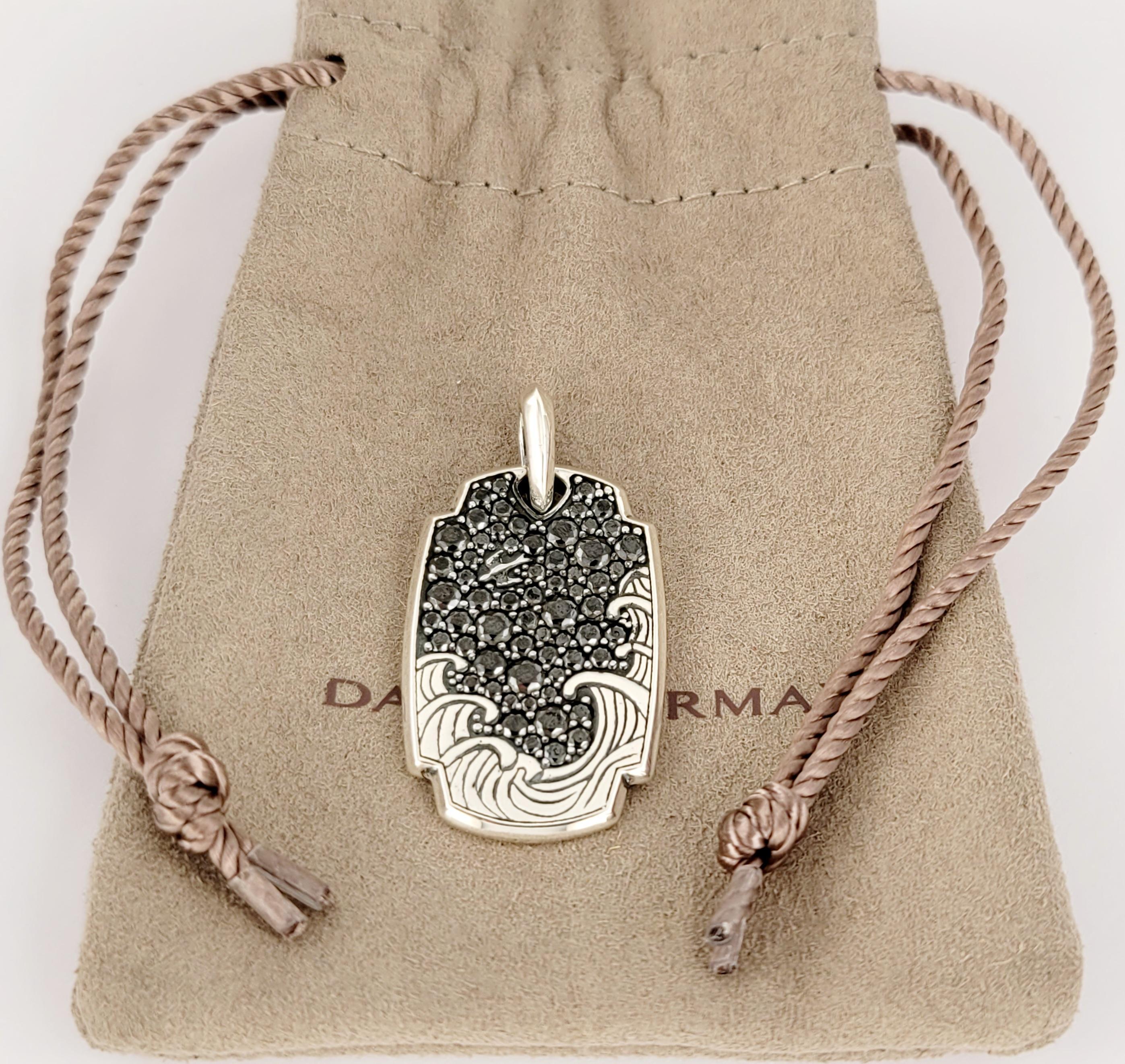 Uomo David Yurman, argento sterling, diamante nero, amuleto con medaglietta in vendita