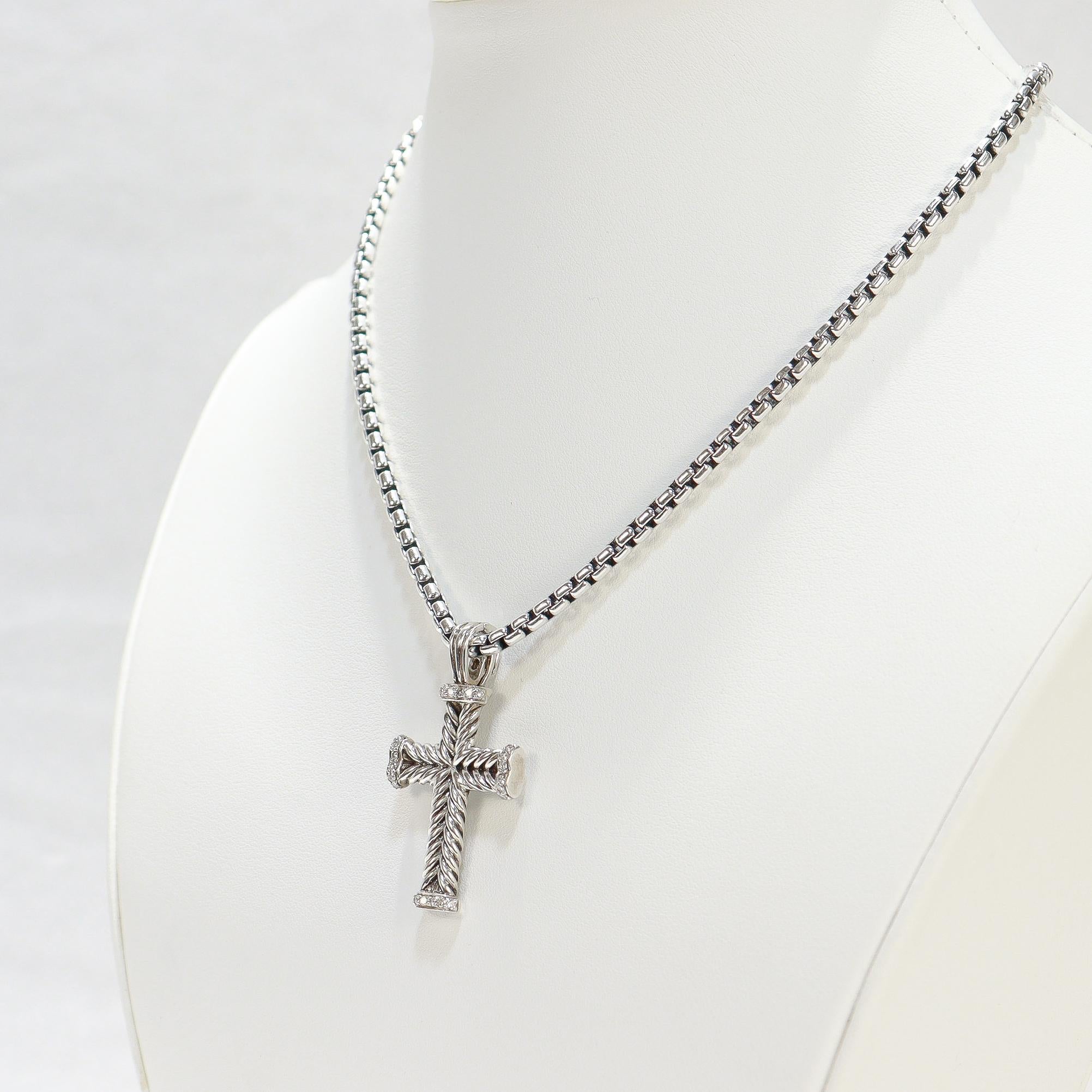 David Yurman - Collana con ciondolo a forma di croce e diamanti in argento sterling da 33 mm - e David Yurman - Collana con ciondolo a forma di croce e diamanti in vendita 2