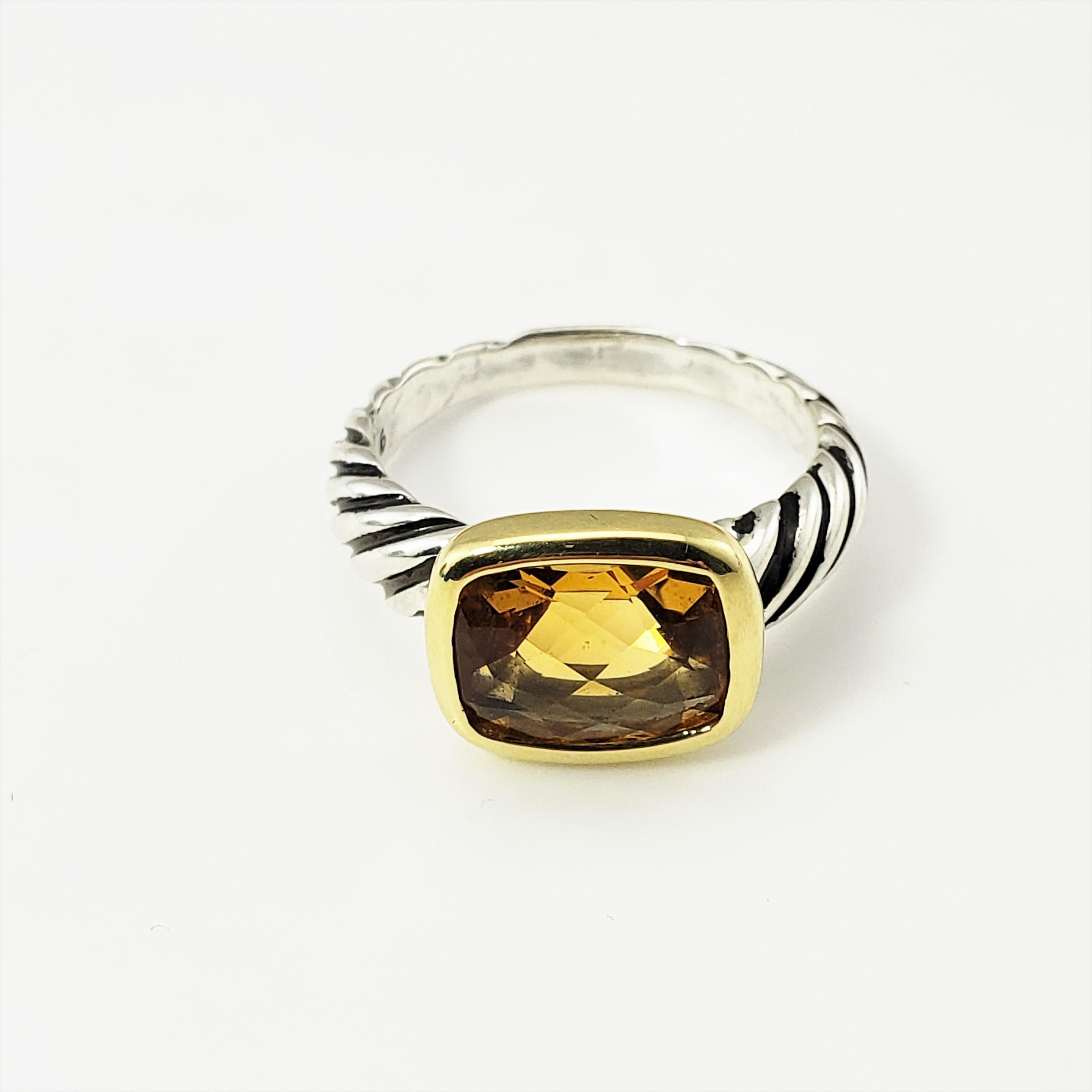 David Yurman Sterling Silver and 18 Karat Yellow Gold Citrine Ring Size 6.5-

This lovely ring features one rectangular citrine (12 mm x 10 mm) set in sterling silver and 18K yellow gold.  Shank measures 2 mm.

Ring Size: 6.5

Weight:  3.2 dwt. / 
