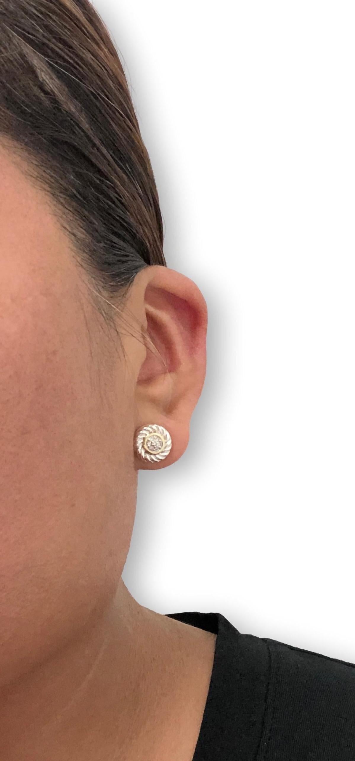 David Yurman Sterling Silver and 18K Gold Pave Diamond Cable Cookie Stud Earring In Good Condition In New York, NY