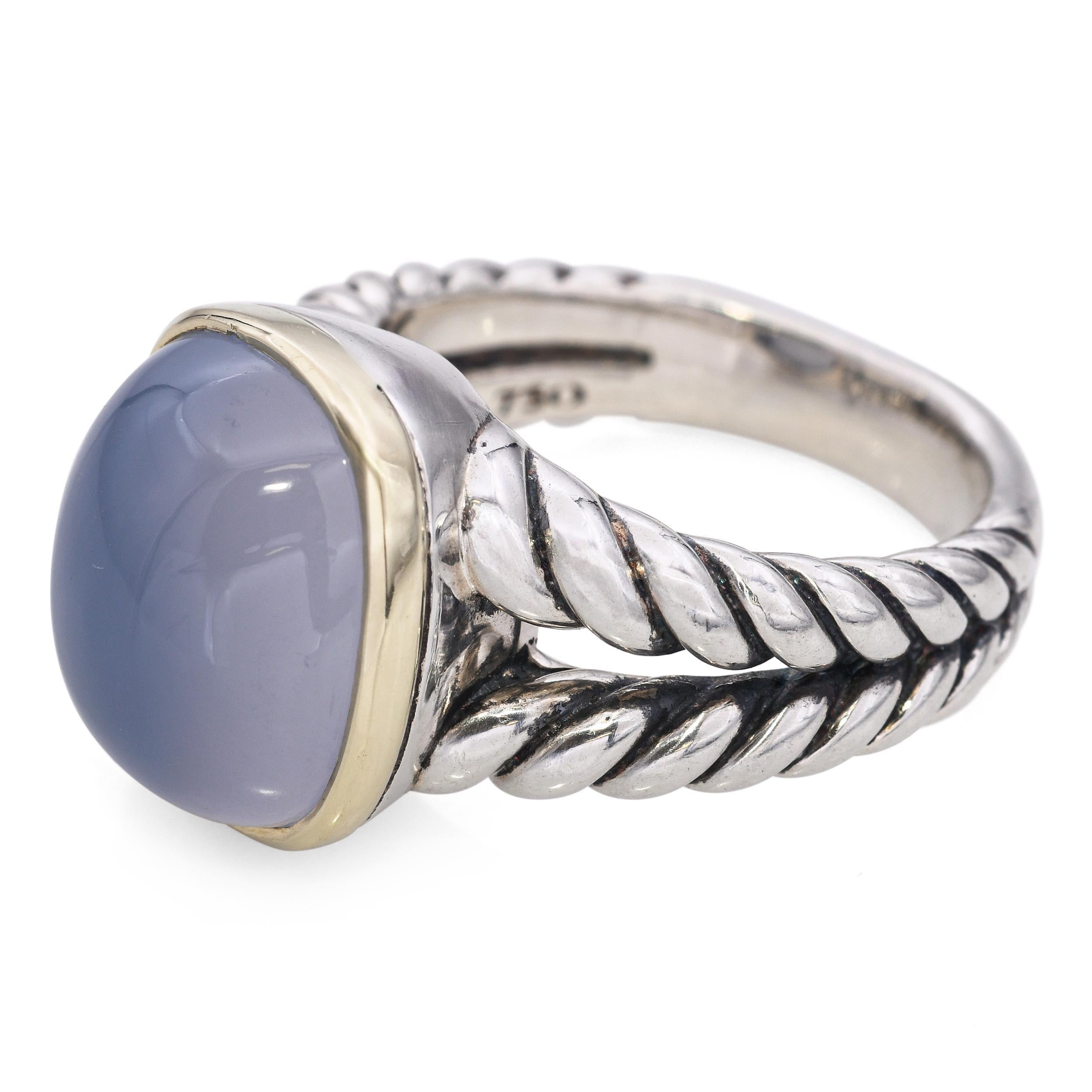 Cabochon David Yurman Anello intrecciato in argento sterling e oro giallo 18k con calcedonio blu in vendita
