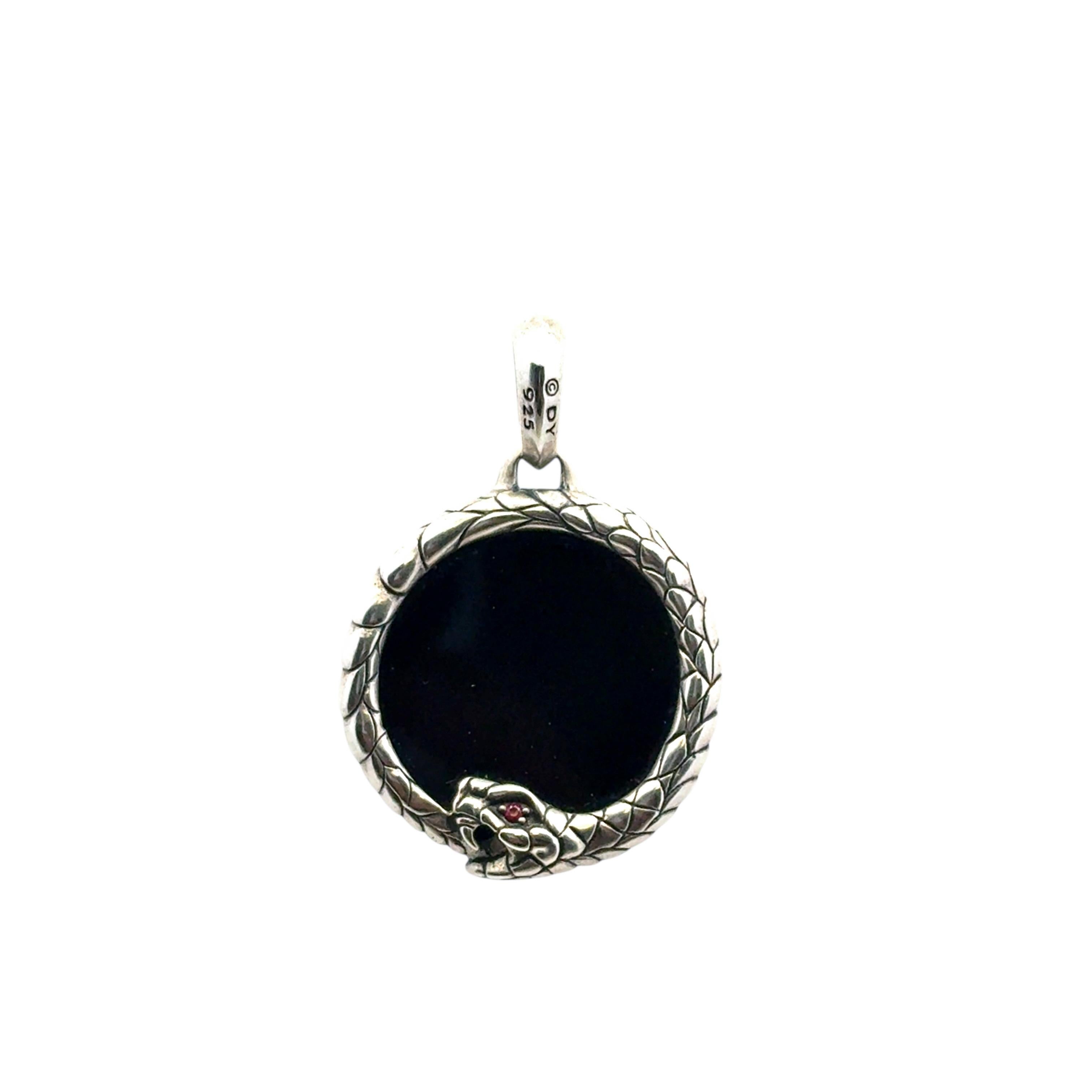 David Yurman Sterling Silver Black Onyx and Ruby Cairo Ouroboros Amulet For Sale 4