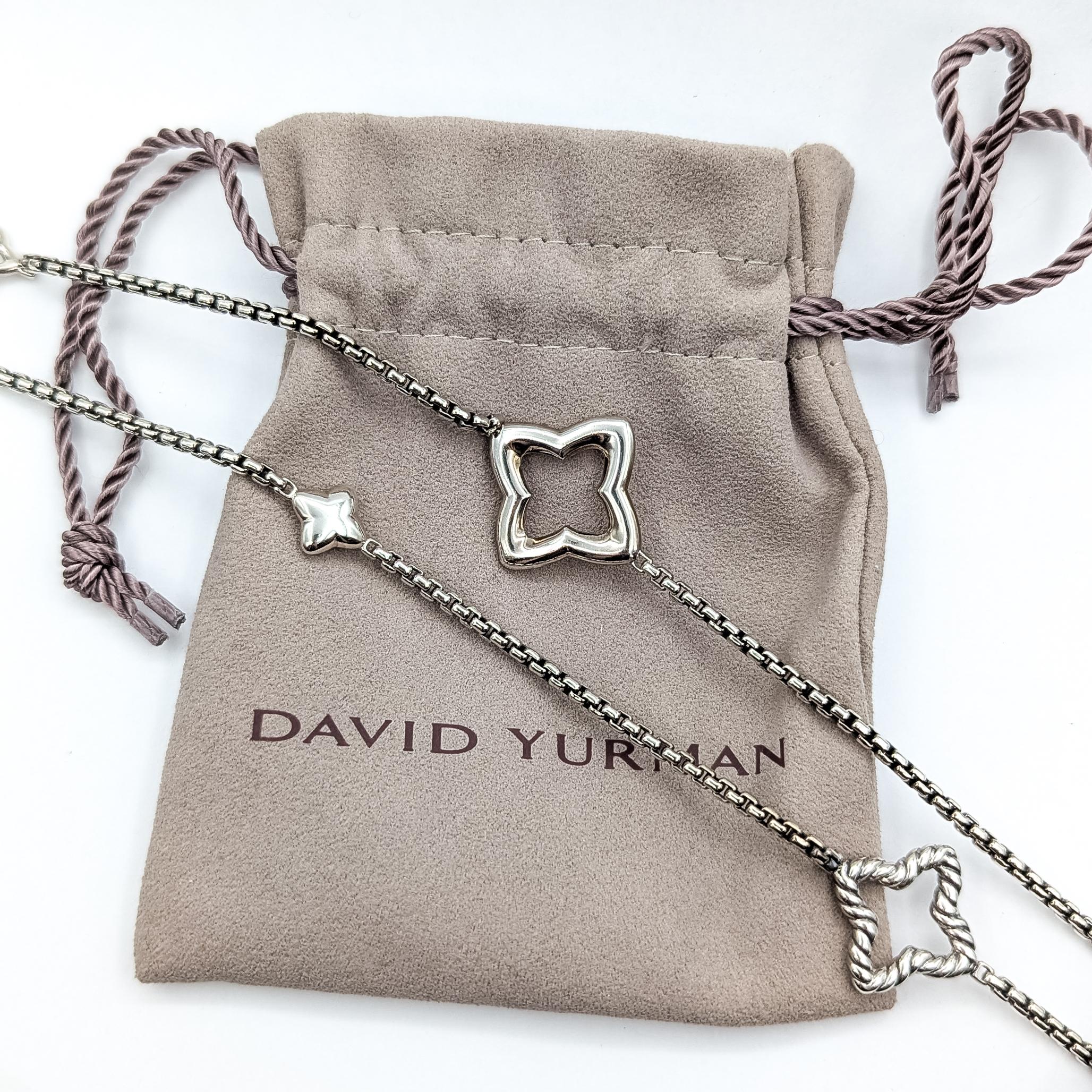 A. David Yurman - Collana a maglie quadrate in argento sterling con stazioni a forma di quadrifoglio In condizioni ottime in vendita a Bloomington, MN