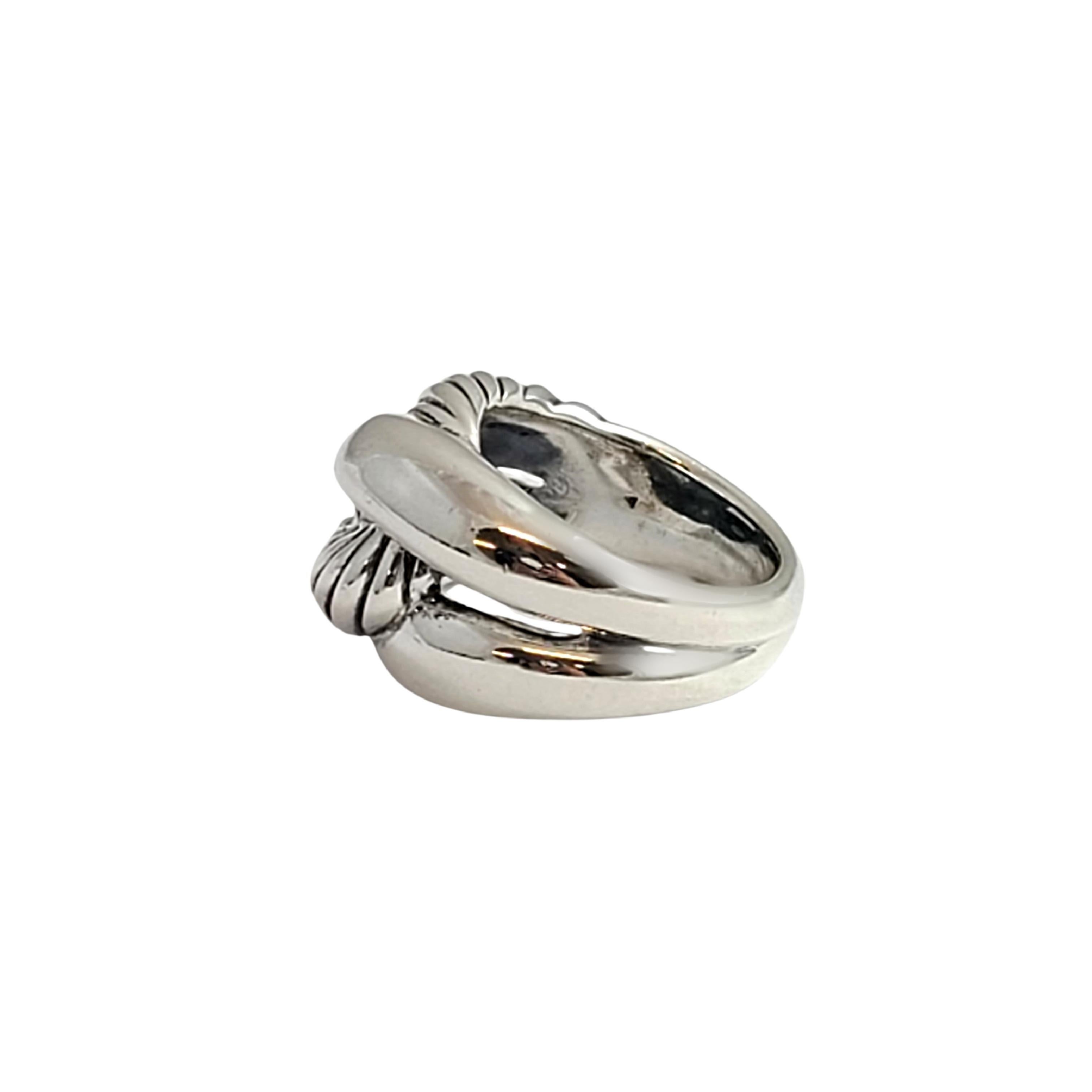 Sterling silver Cable Infinity Knot ring by David Yurman

Size 7.5

This beautiful sterling silver band is by David Yurman, it features intertwined loops of smooth polished and cable designs.

Measures approx 5/8