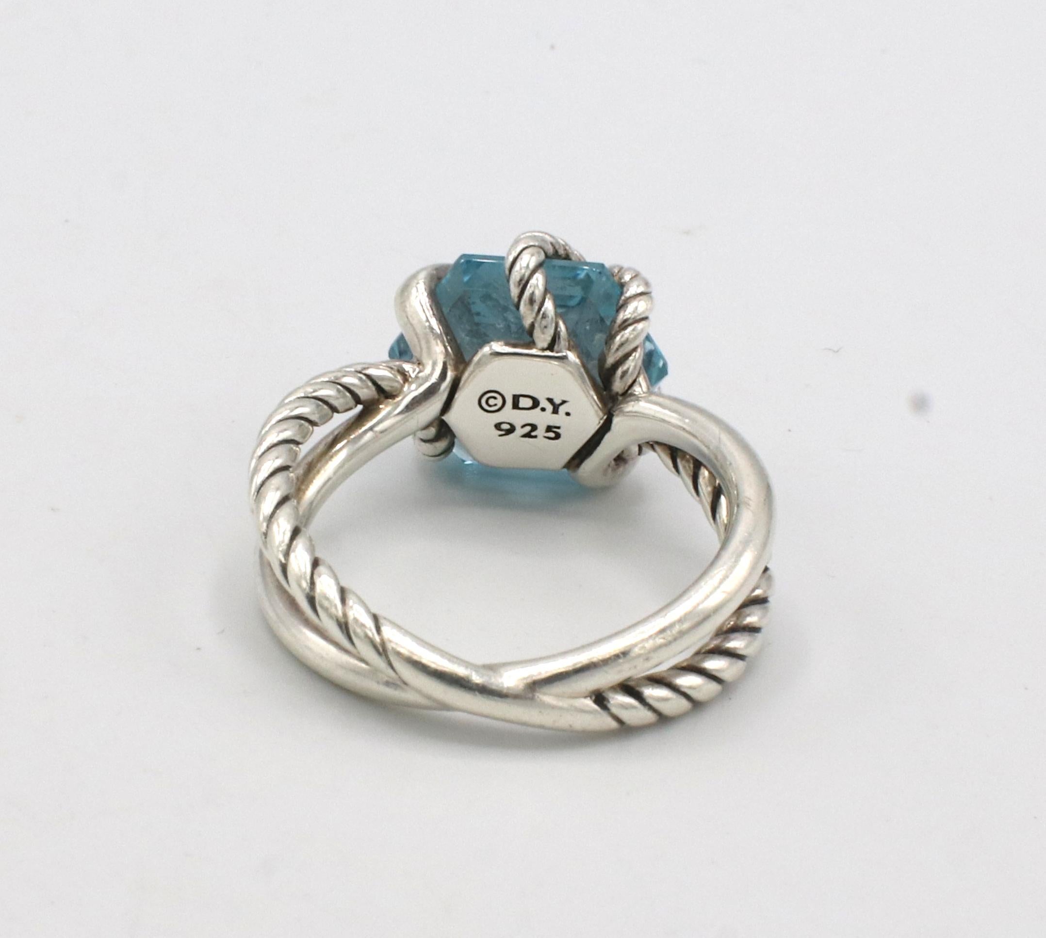 Taille ronde David Yurman Bague portefeuille câble en argent sterling avec topaze bleue et diamants en vente