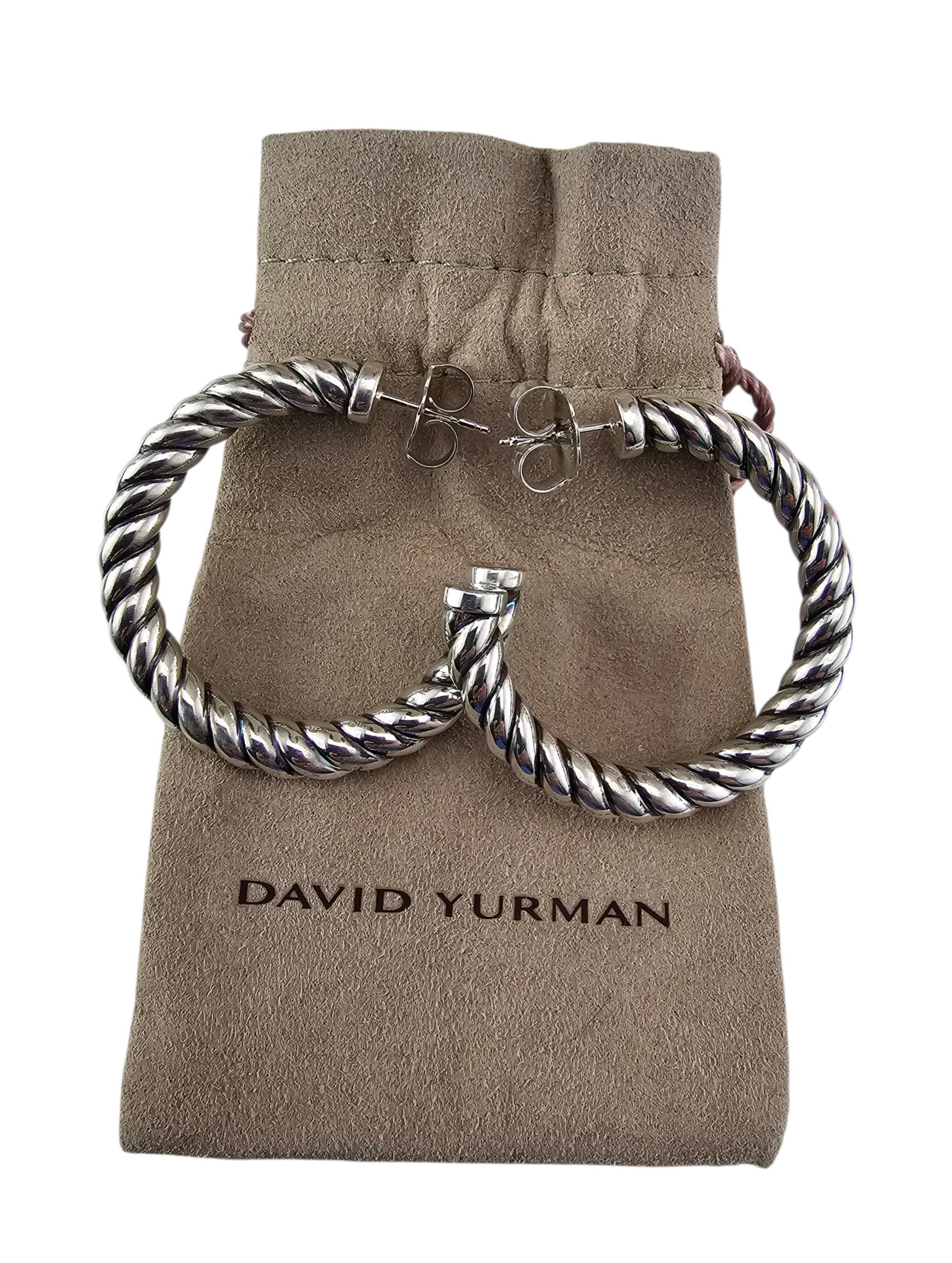 David Yurman Orecchini classici a cerchio con cavo in argento 925 con astuccio #23661 in vendita