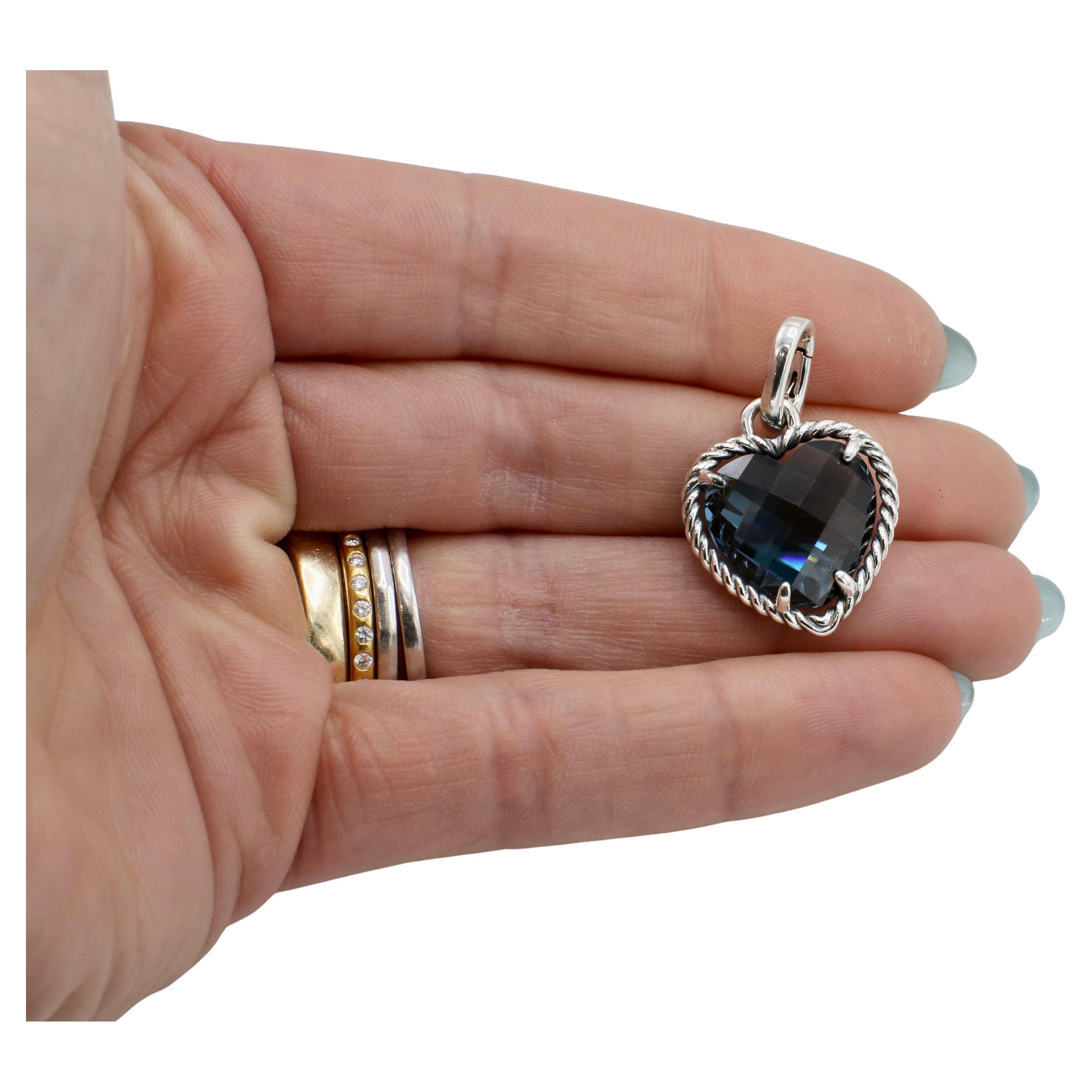 David Yurman Sterling Silber Londoner Blautopas Herz Charme Enhancer Anhänger (Herzschliff) im Angebot