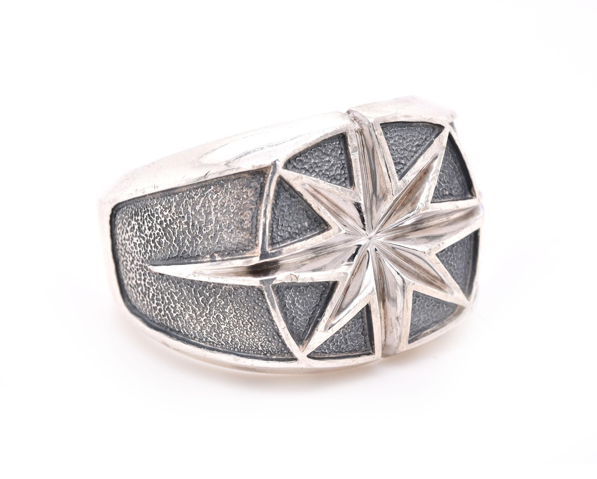 Designer: David Yurman
Material: Sterling Silver 
Dimensions: Ring measures 17.63 X 25.7mm
Size: 11
Weight: 21.02 grams
