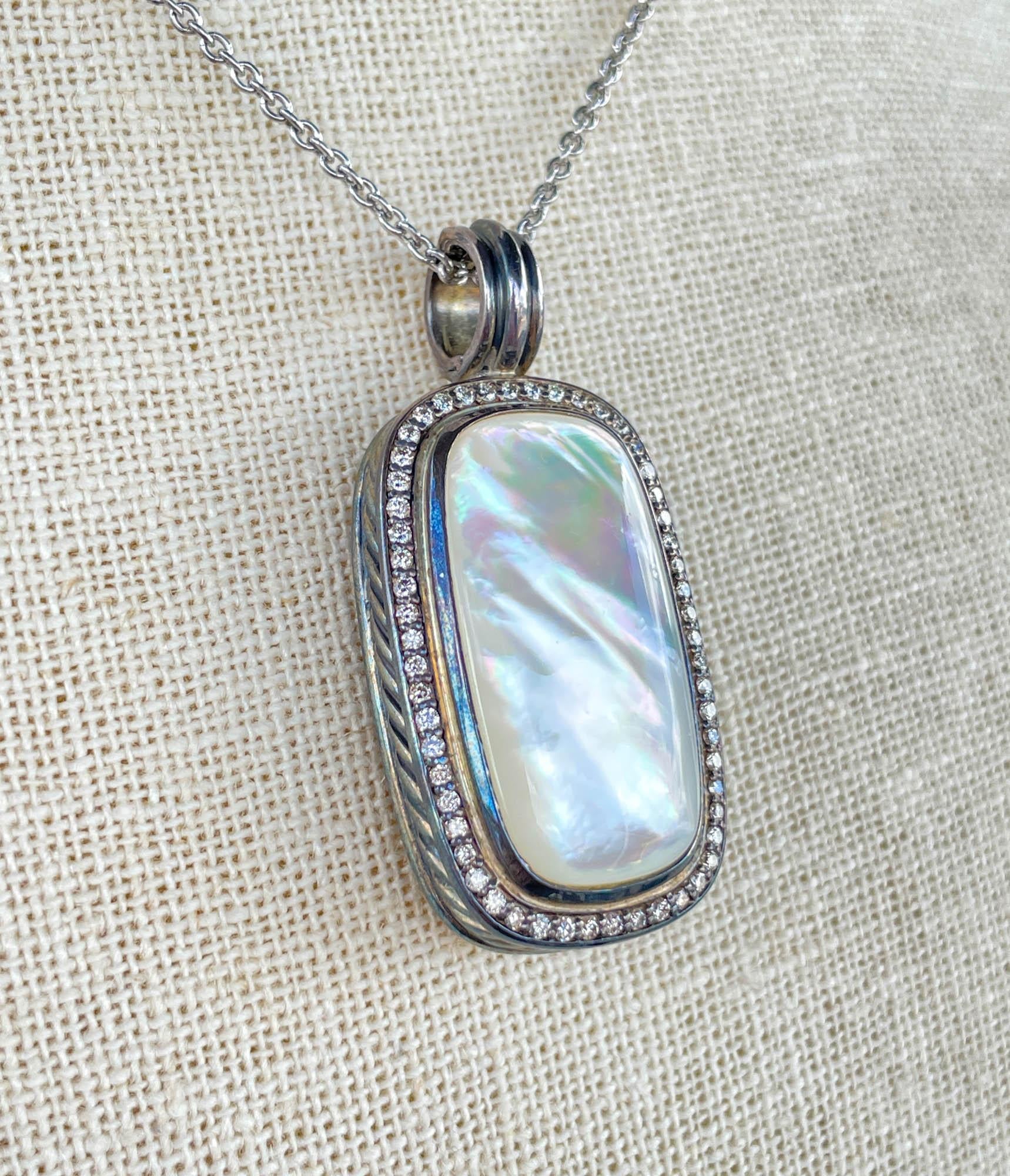 Taille coussin David Yurman Pendentif en argent sterling, nacre et diamants
