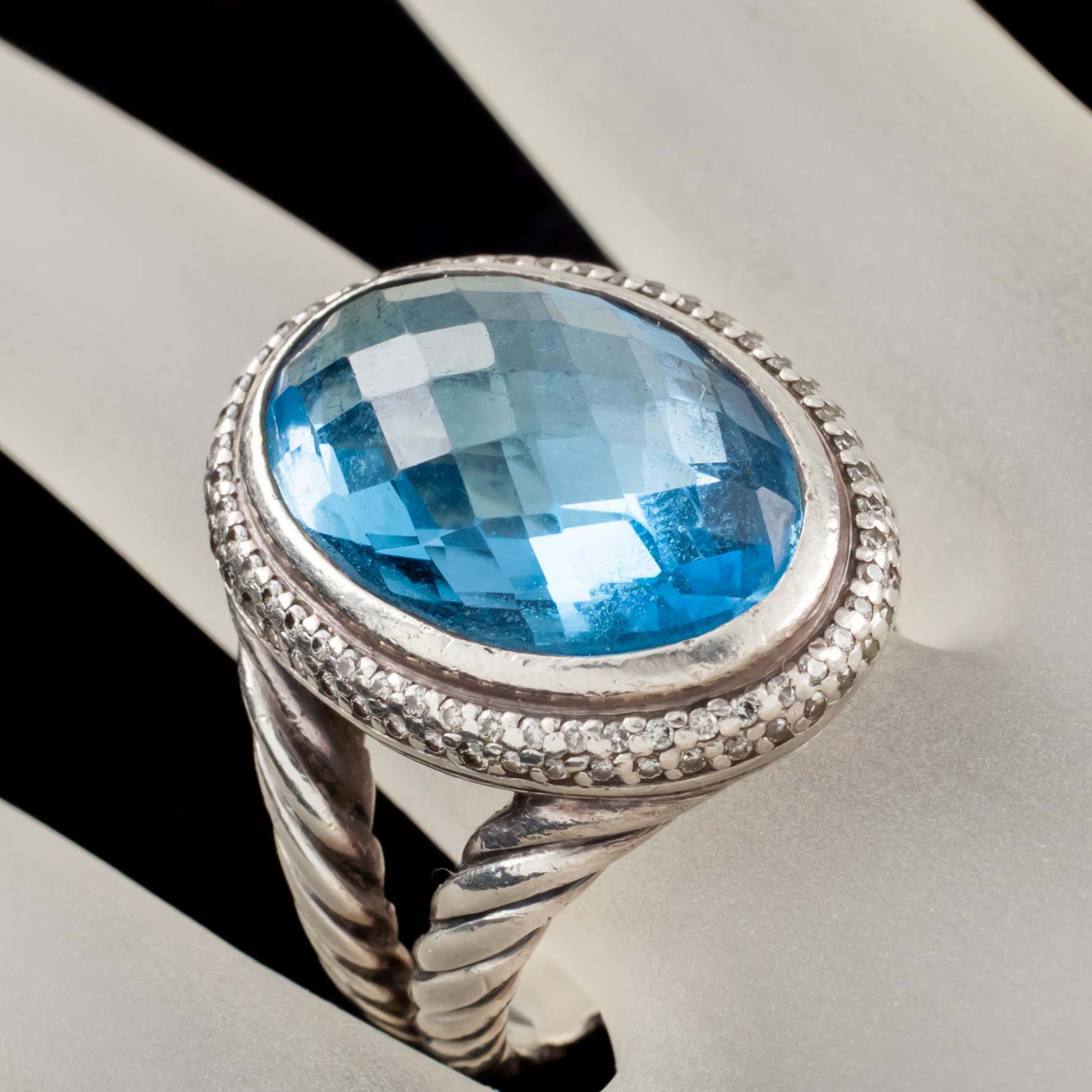 Moderno David Yurman Anello Signature in argento Sterling Topazio Blu con Accenti di Diamante in vendita