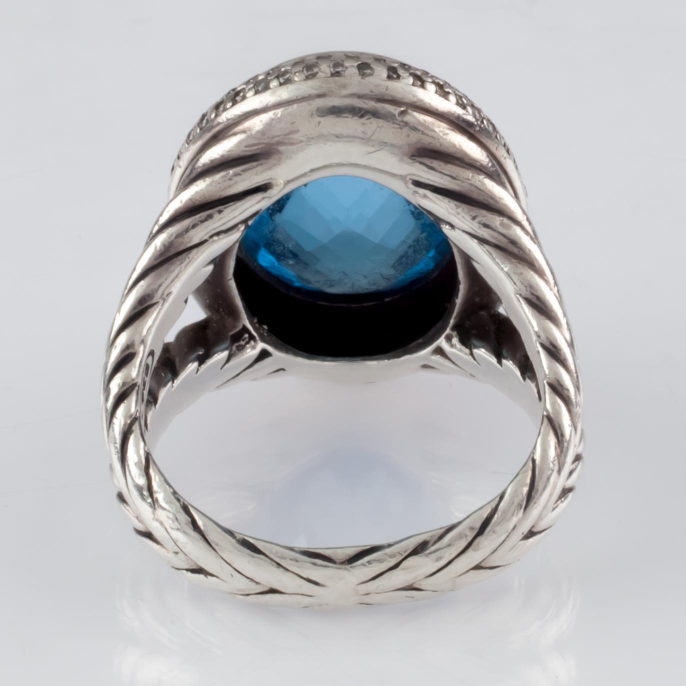 David Yurman Anello Signature in argento Sterling Topazio Blu con Accenti di Diamante In condizioni buone in vendita a Sherman Oaks, CA