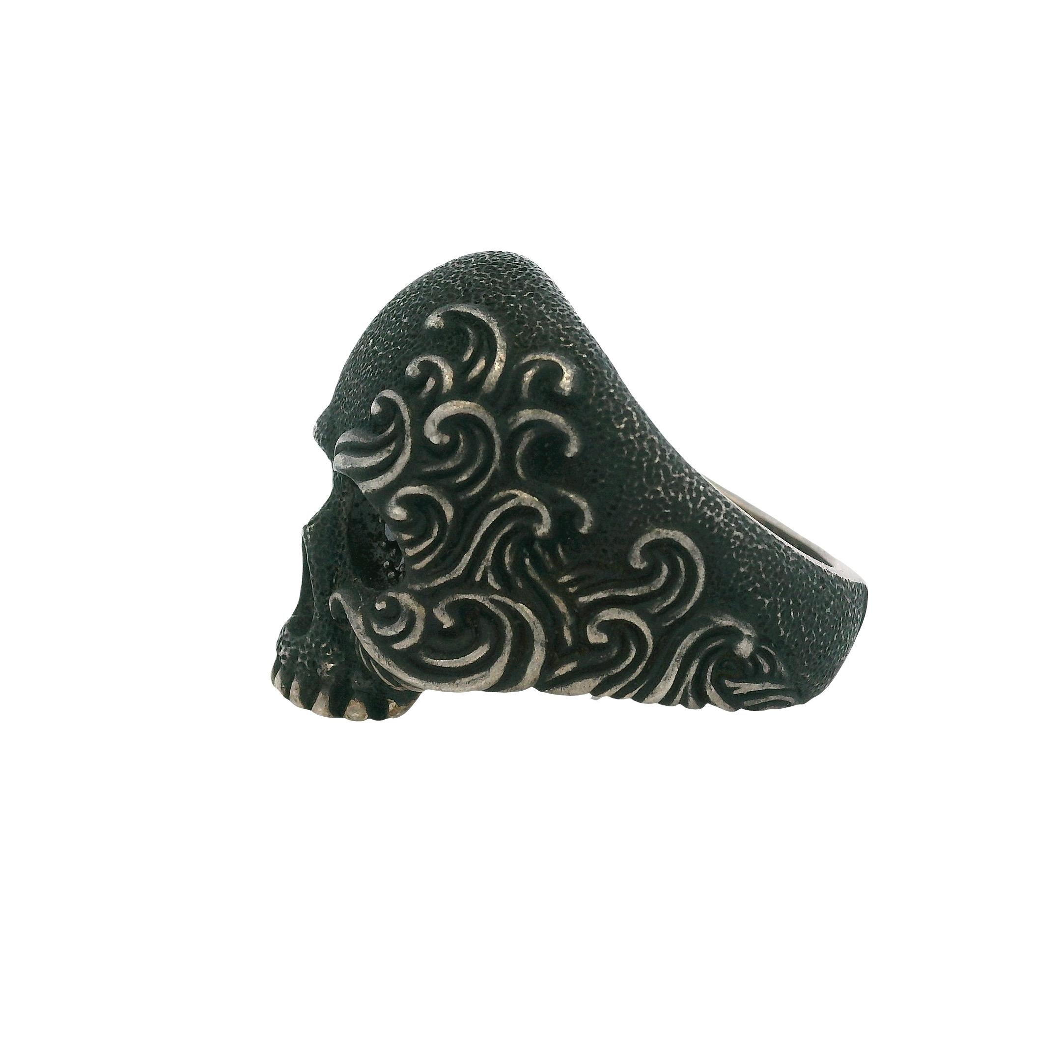 David Yurman Sterling Silver with Black Diamonds Waves Skull Ring For Sale 1